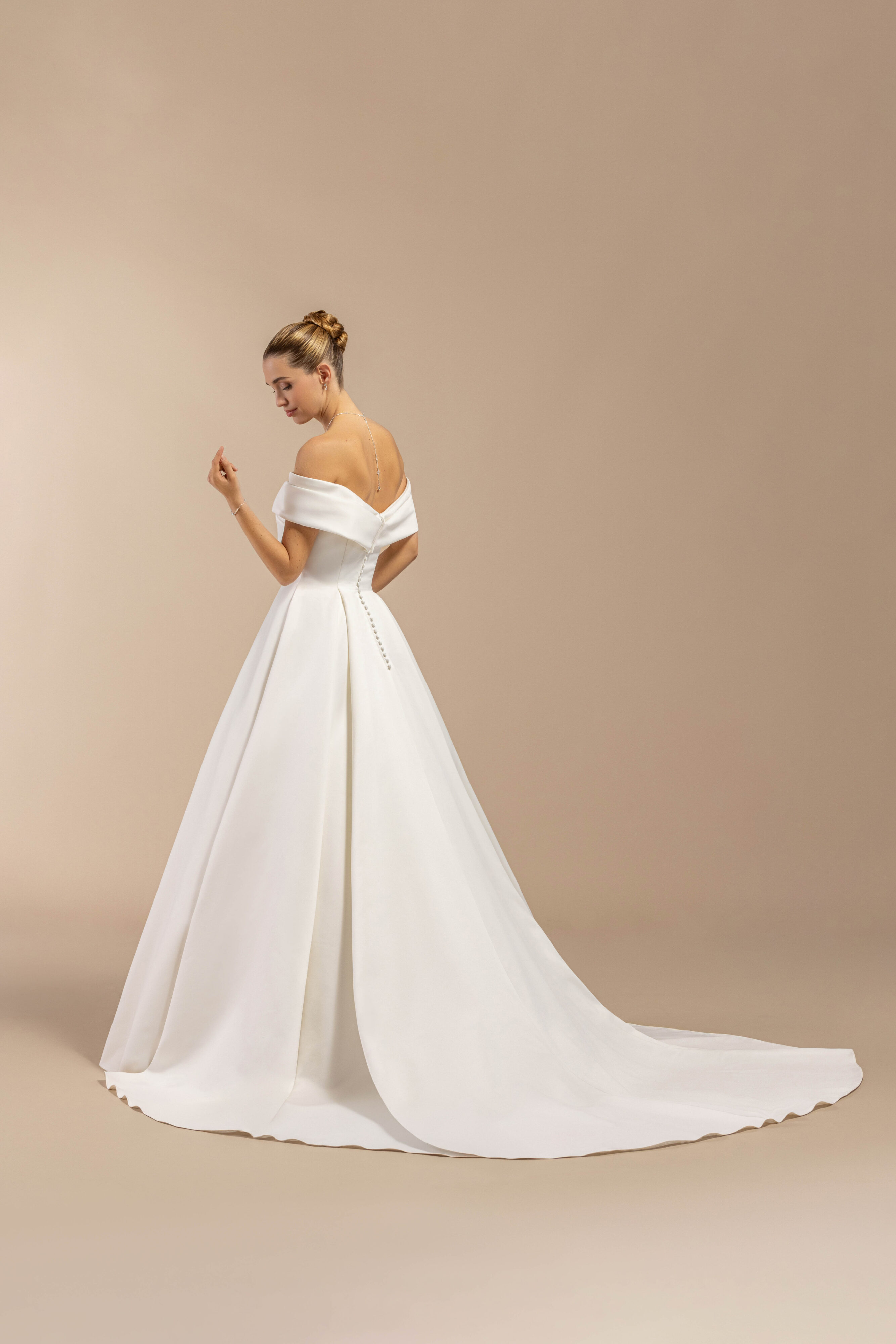 eglantine-blues-brautkleid-in-elfenbein-gr-34-74 image 4
