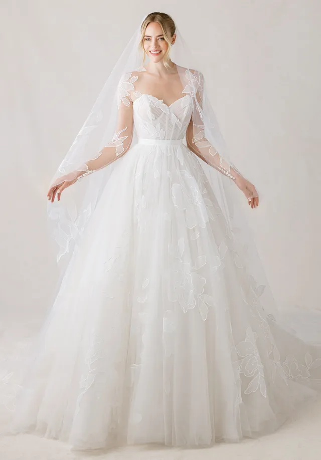 morilee-schleier-kathedrale-aus-floral-burnout-organza image 1