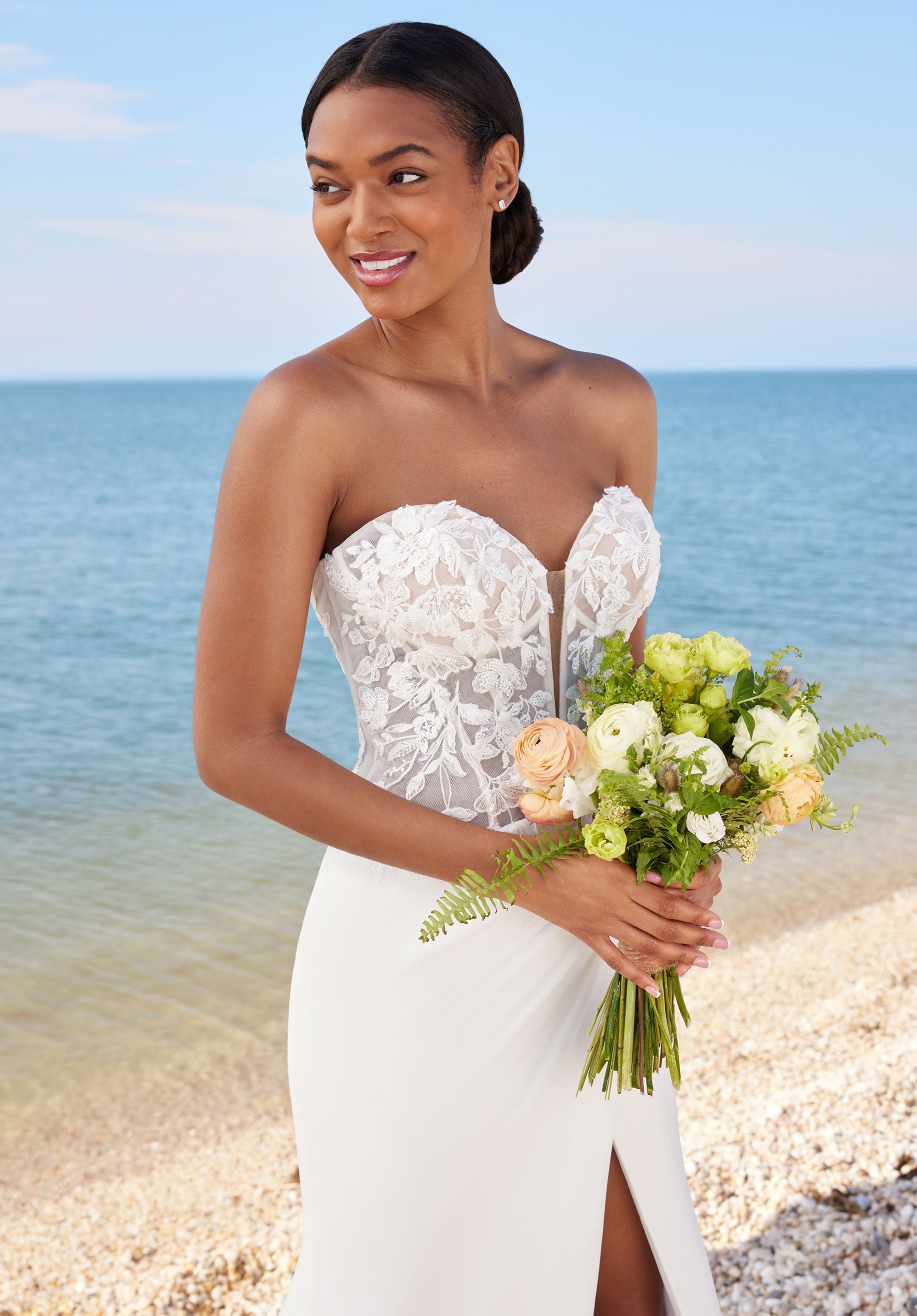 morilee-schyler-brautkleid-sheath-mit-corsage-und-schlitz image 3