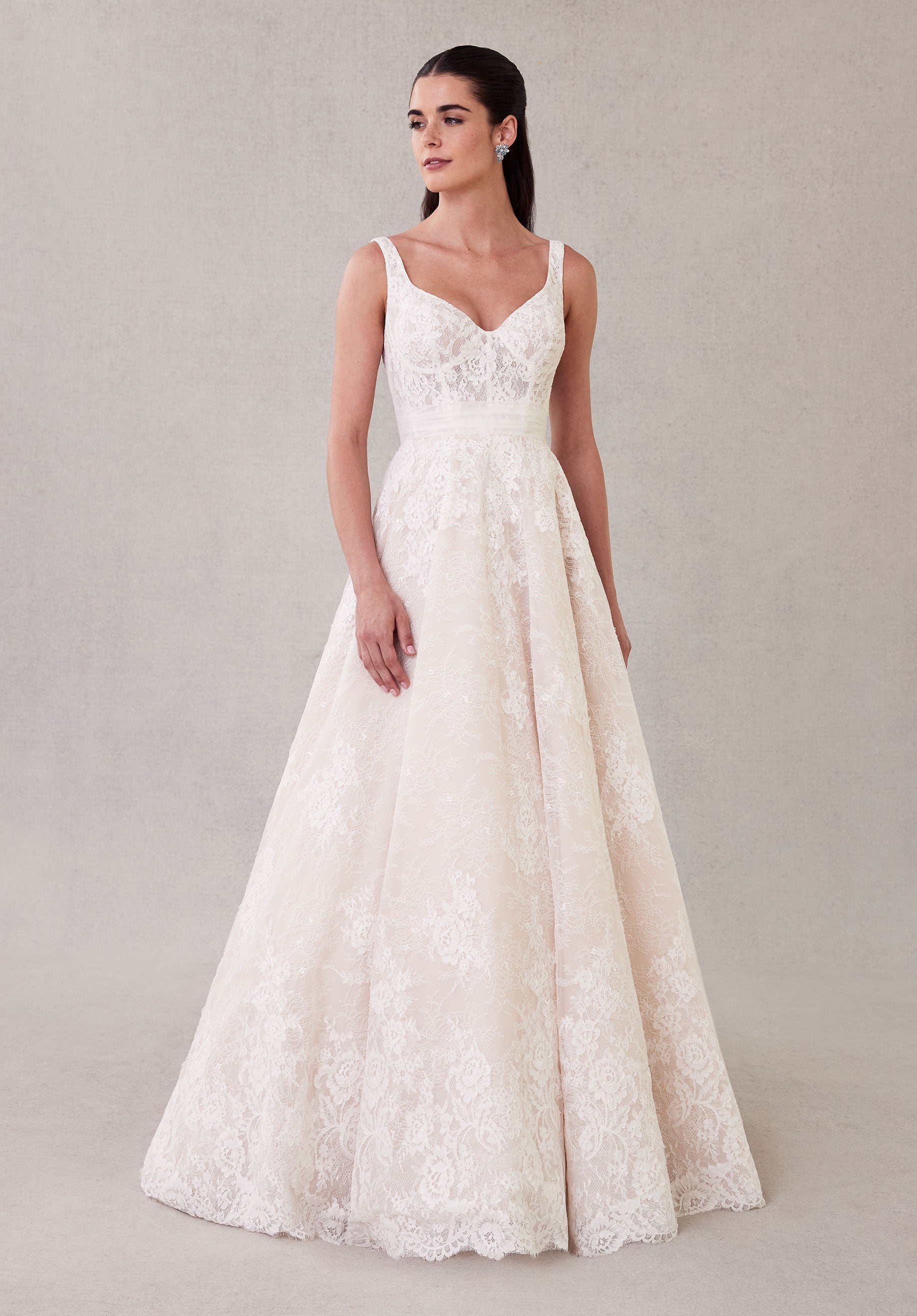 morilee-selah-ballkleid-aus-alencon-spitze-mit-schleifensch-rpe image 1