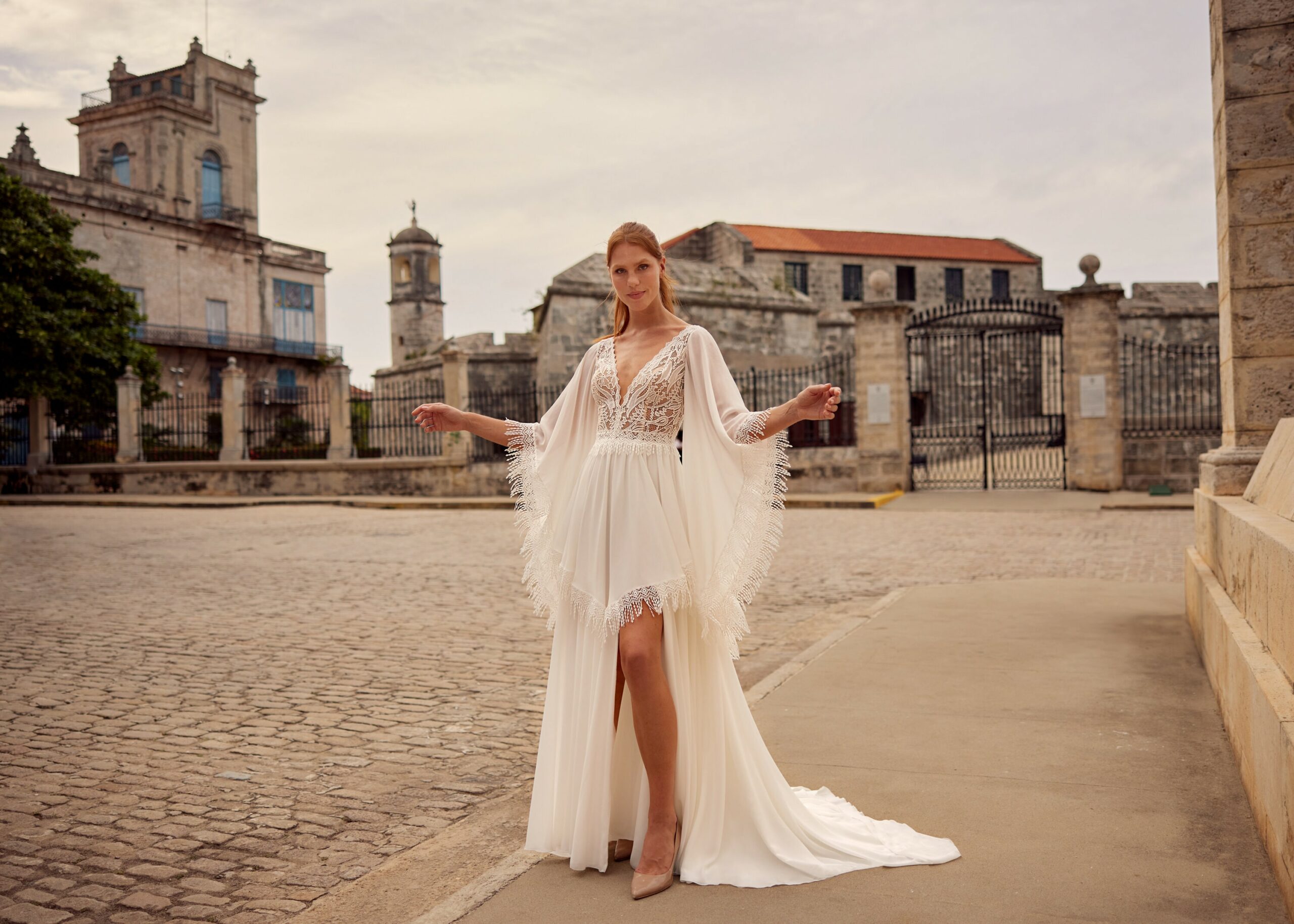 gbs-herve-paris-bridal-leo-brautkleid-libre-collection image 3