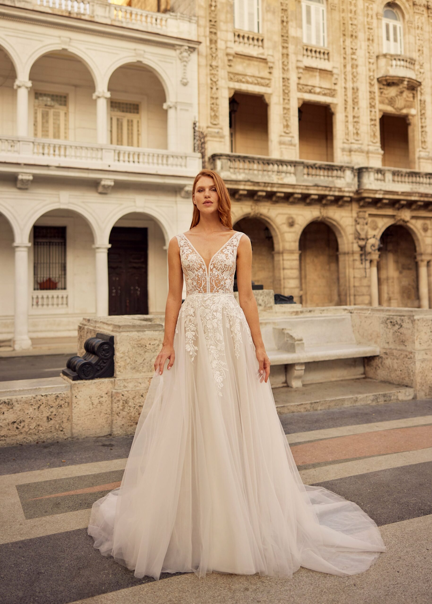 gbs-herve-paris-bridal-lola-z-brautkleid-libre-collection image 3