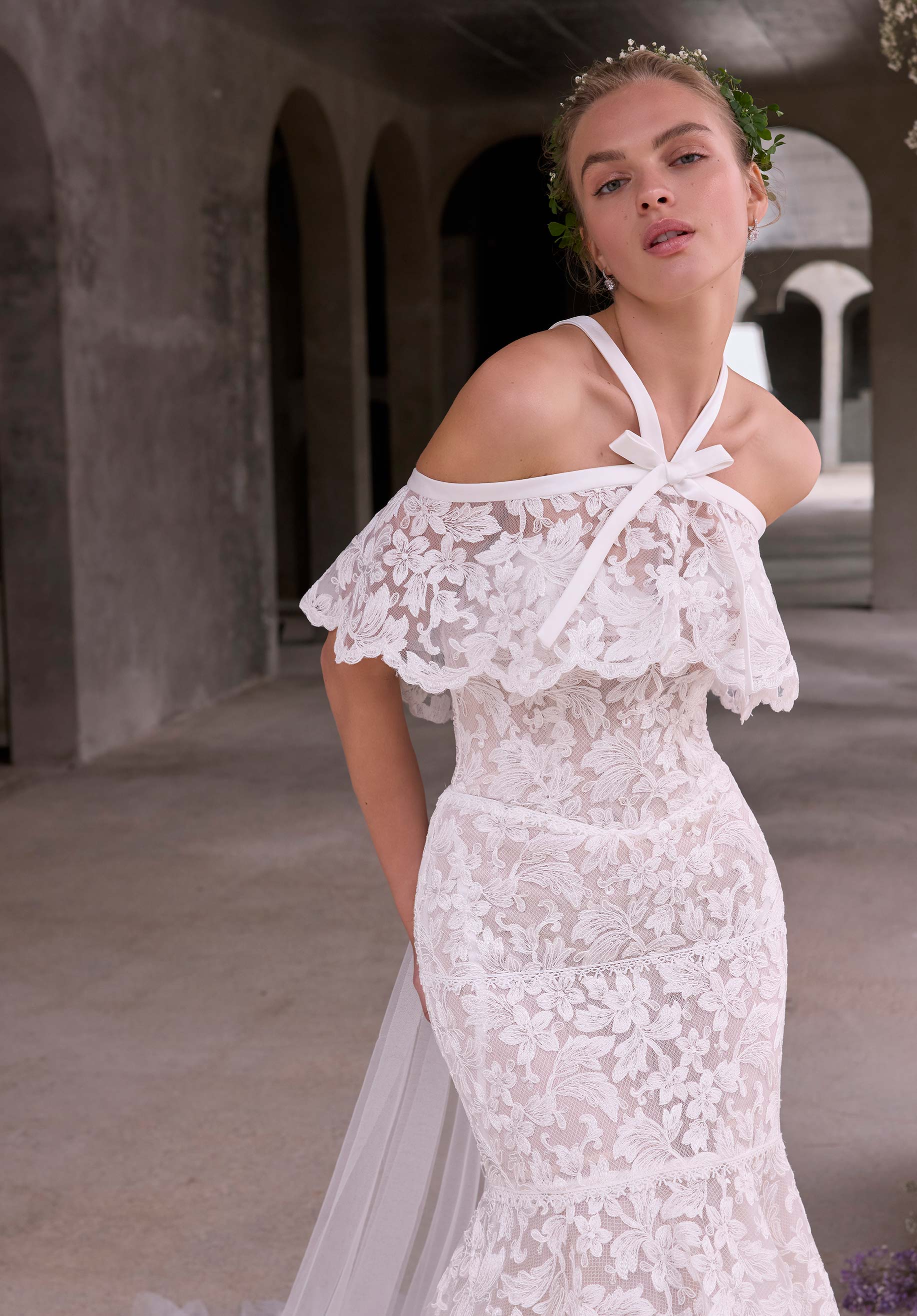 morilee-theodosia-brautkleid-fit-to-flare-mit-capelet image 5