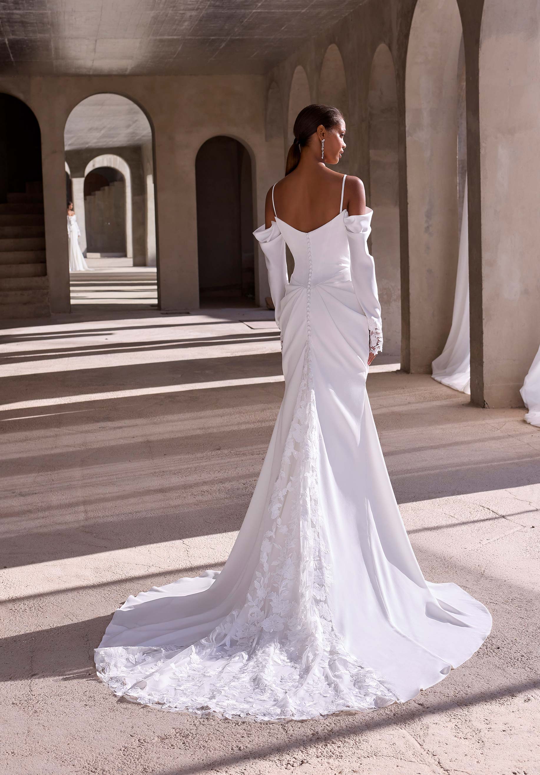 morilee-myka-crepe-brautkleid-fit-and-flare-mit-rmeln image 5
