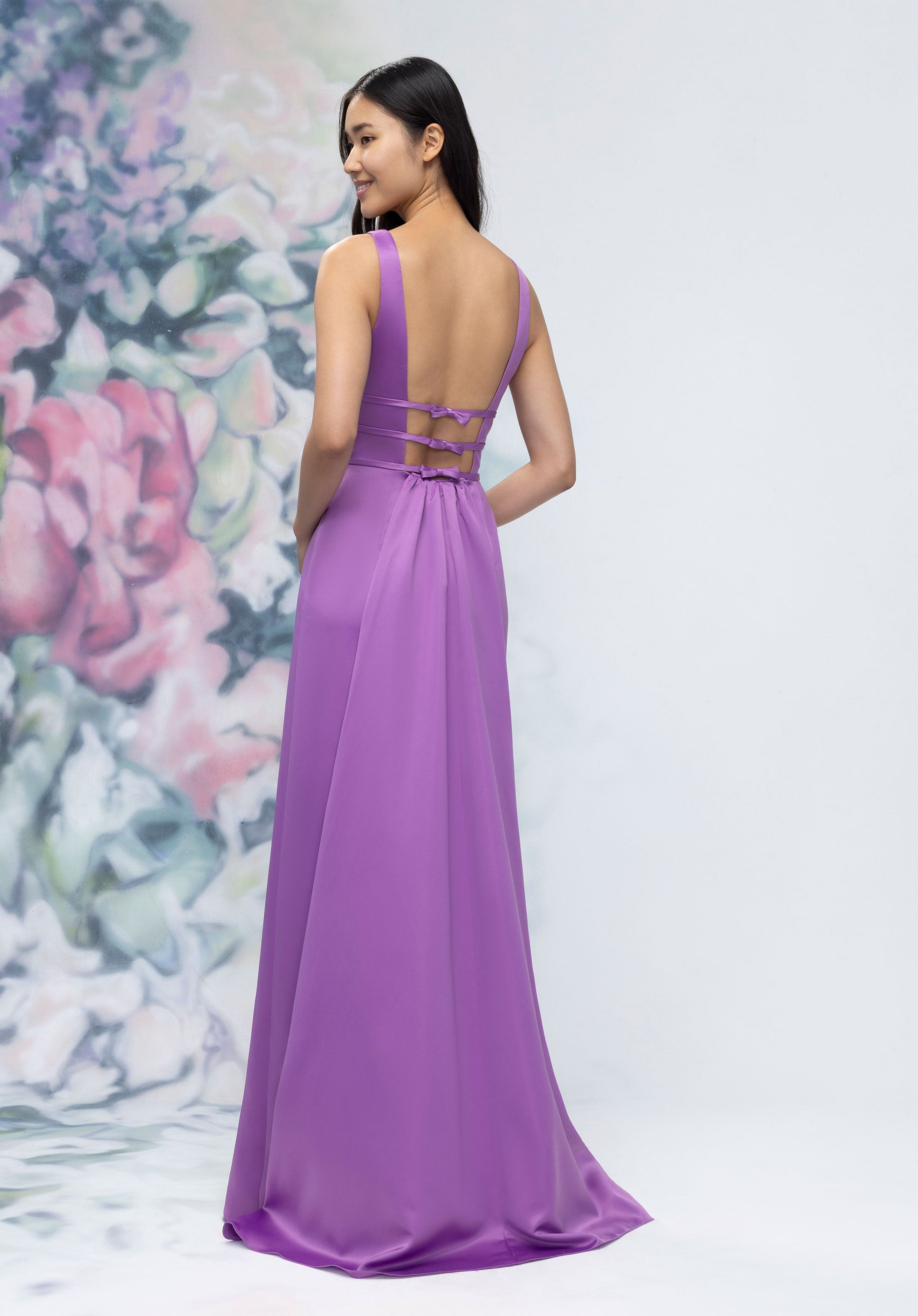 morilee-brautjungfernkleid-satin-v-ausschnitt-mit-schleife-und-abnehmbarer-schle image 4