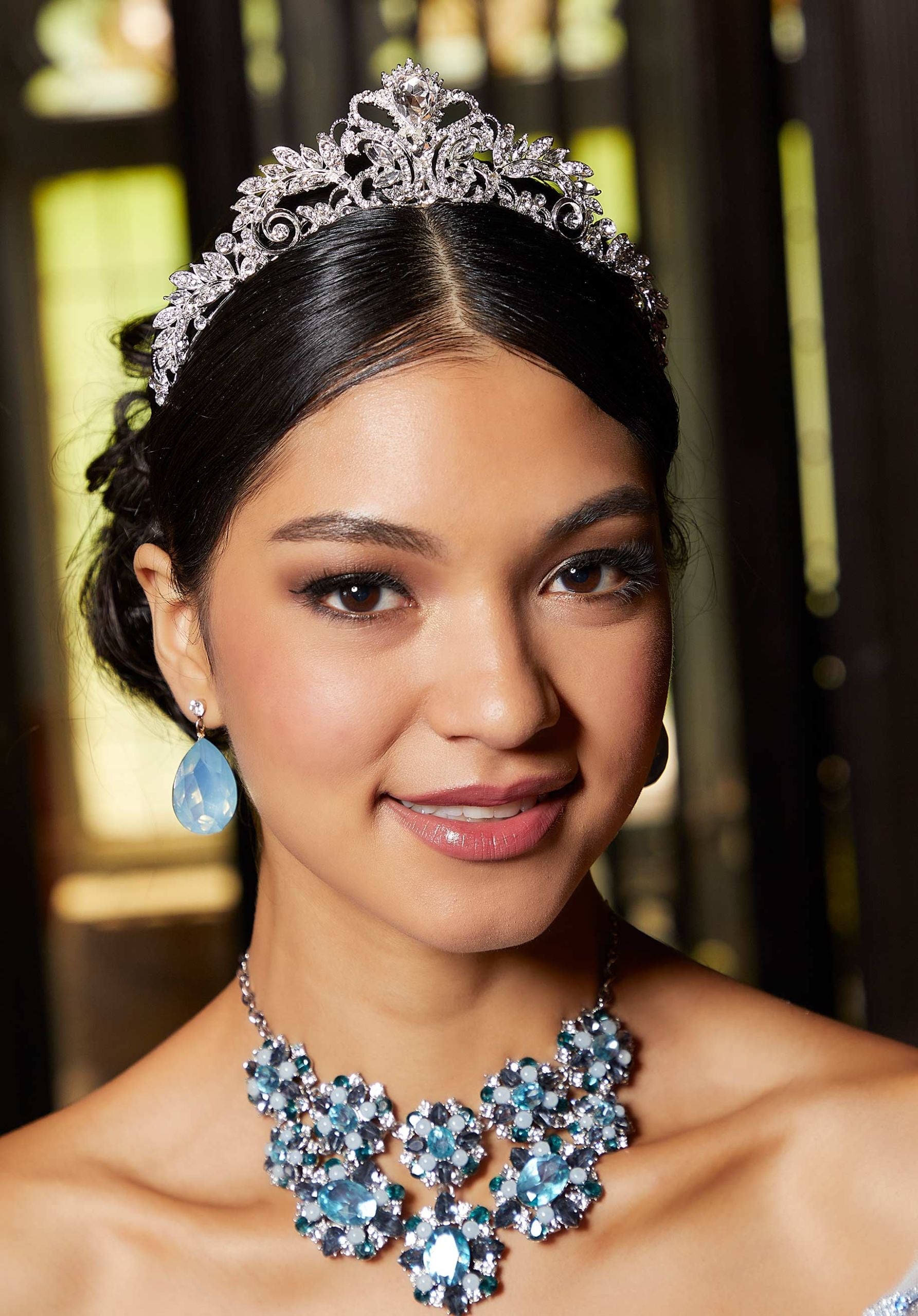 morilee-vizcaya-quincea-era-kopfschmuck-tiara image 2