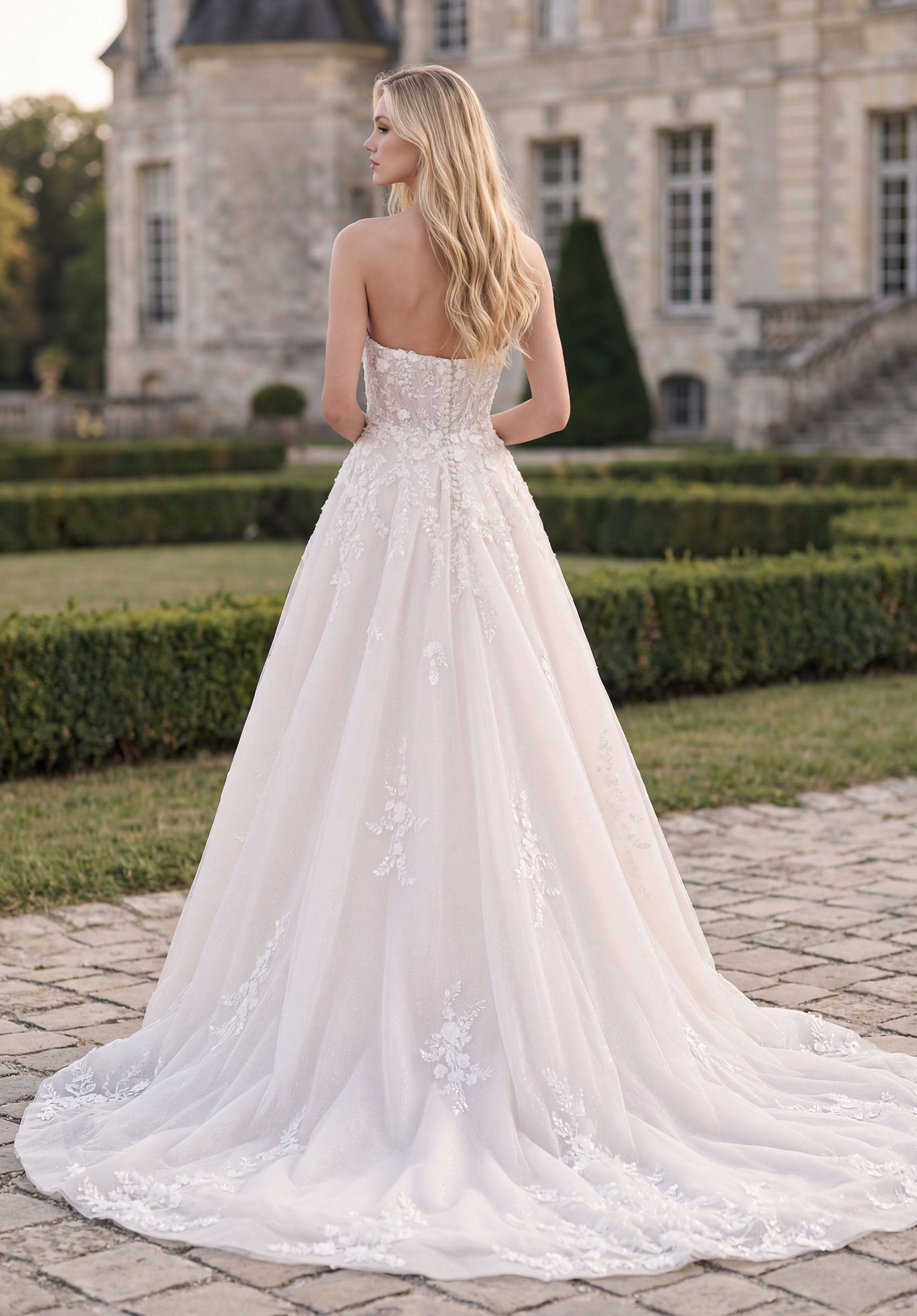 morilee-serendipity-brautkleid-ballkleid-t-ll-mit-3d-blumen image 3