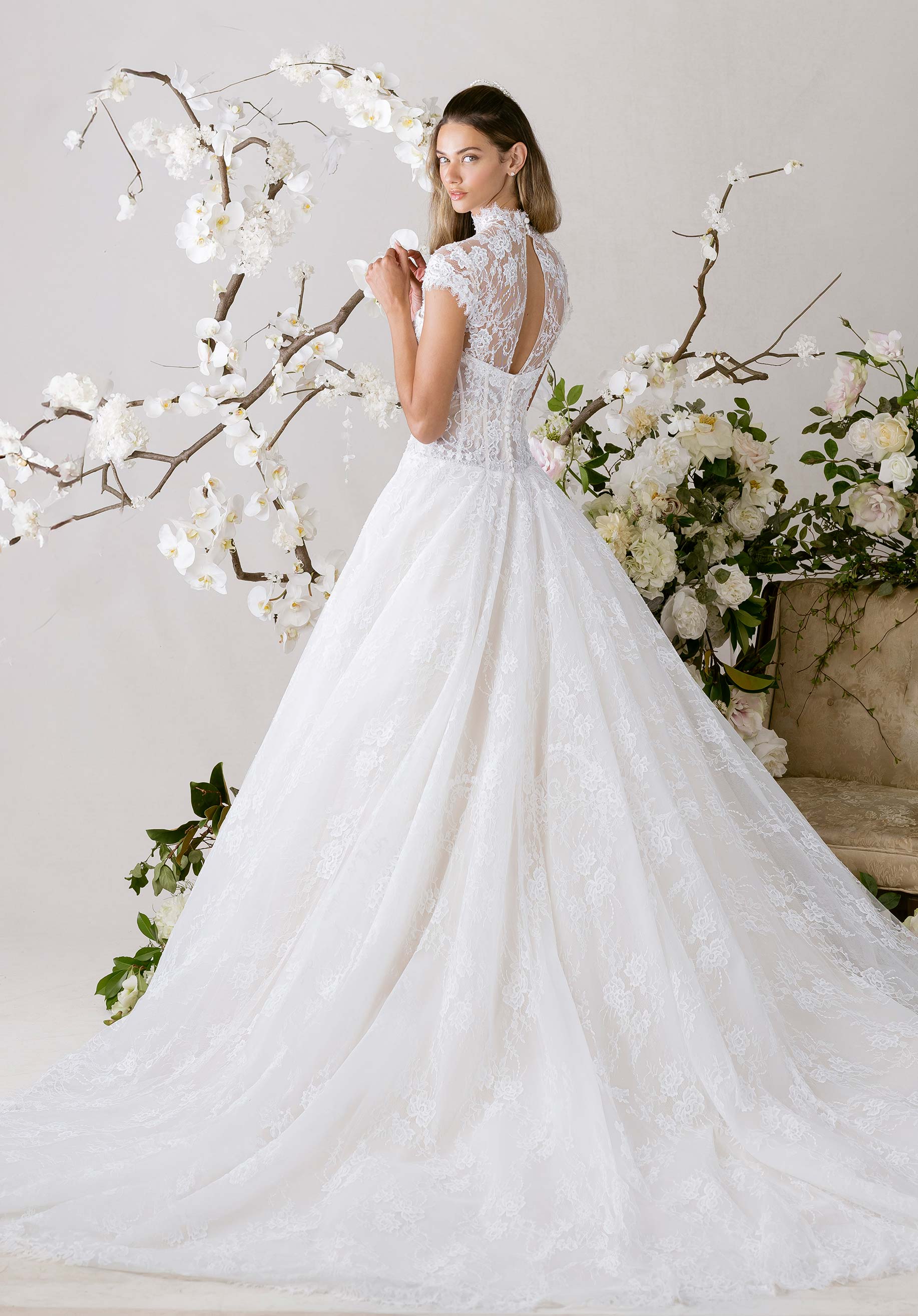 morilee-nikiya-chantilly-spitze-ballkleid-brautkleid image 6