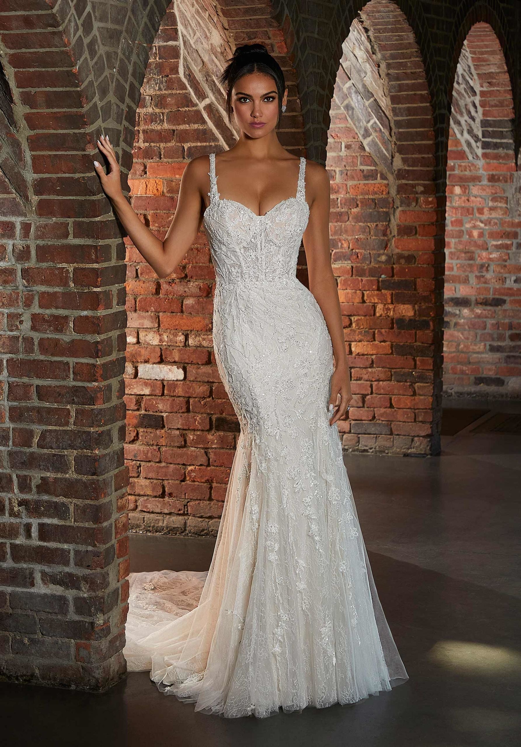 morilee-heloise-brautkleid-fit-flare-aus-chantilly-spitze-mit-perlen image 1