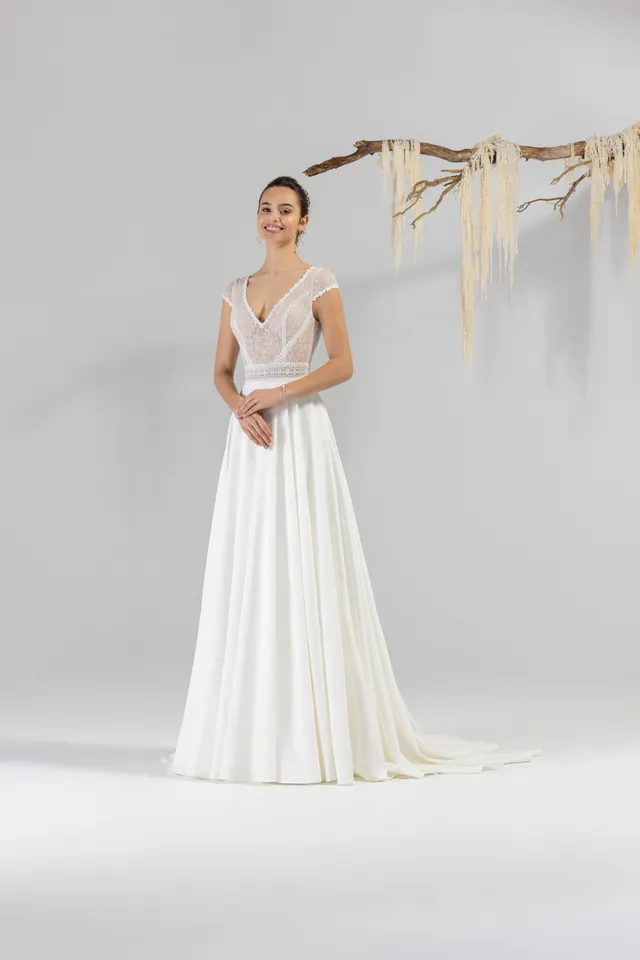 eglantine-lemon-brautkleid-in-ivoire-und-wei-gr-34-74 image 1