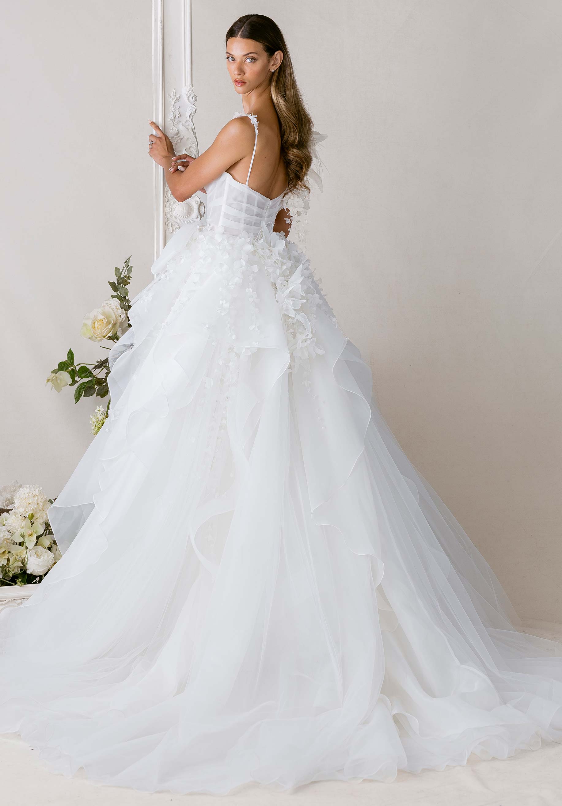 morilee-huda-brautkleid-organza-ballkleid-3d-blumen image 3