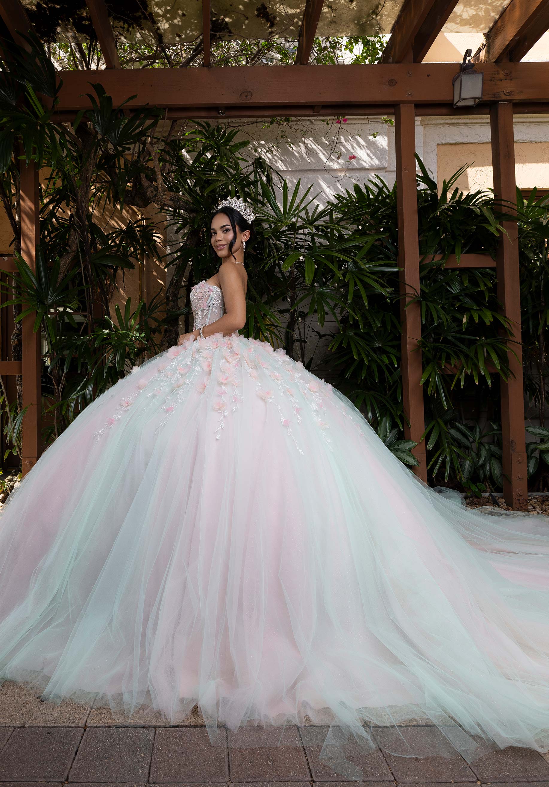 morilee-blake-quincea-era-ballkleid-mit-korsett-und-3d-bl-ten image 2