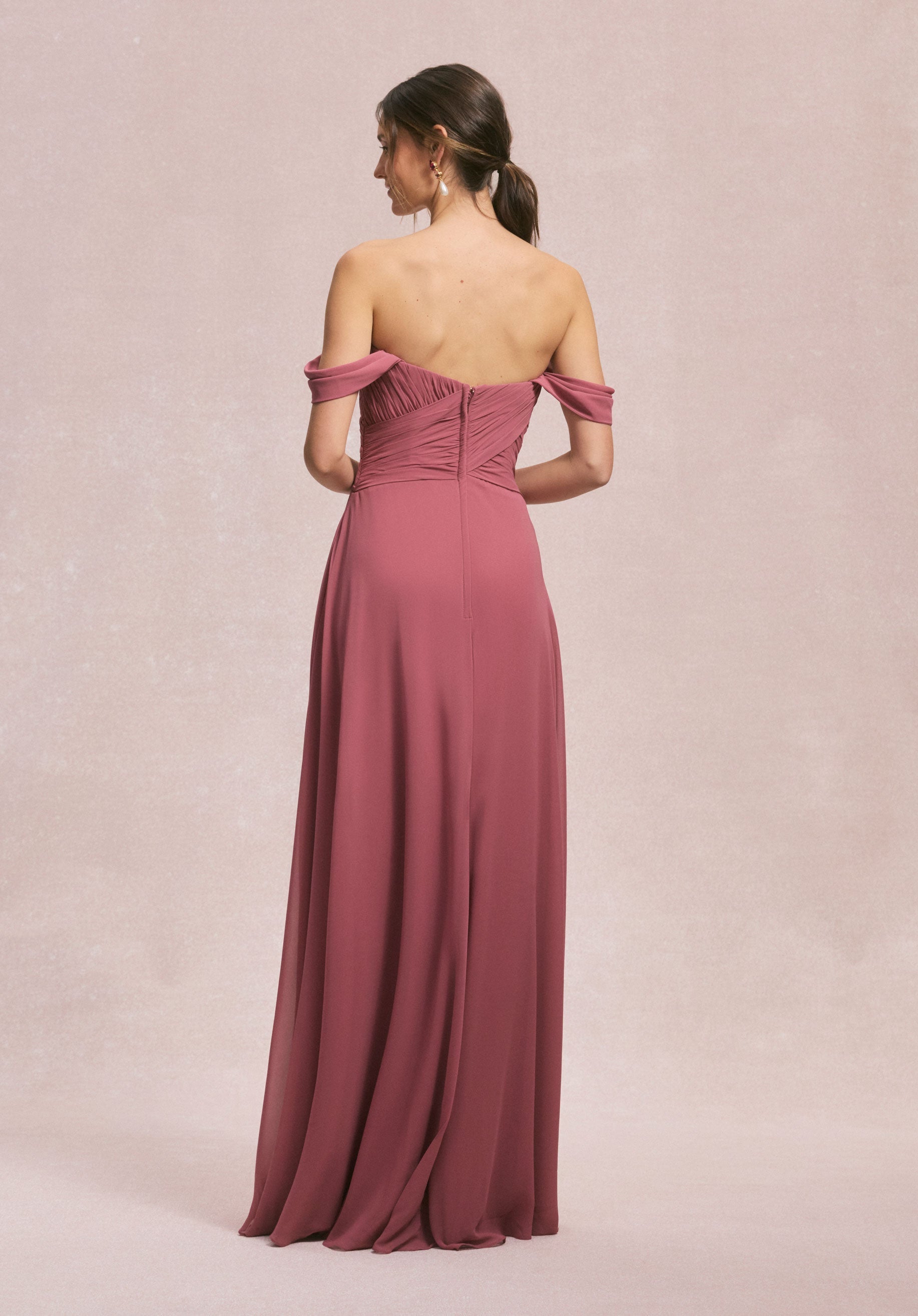 morilee-ruched-sweetheart-a-linie-brautjungfernkleid-chiffon image 8