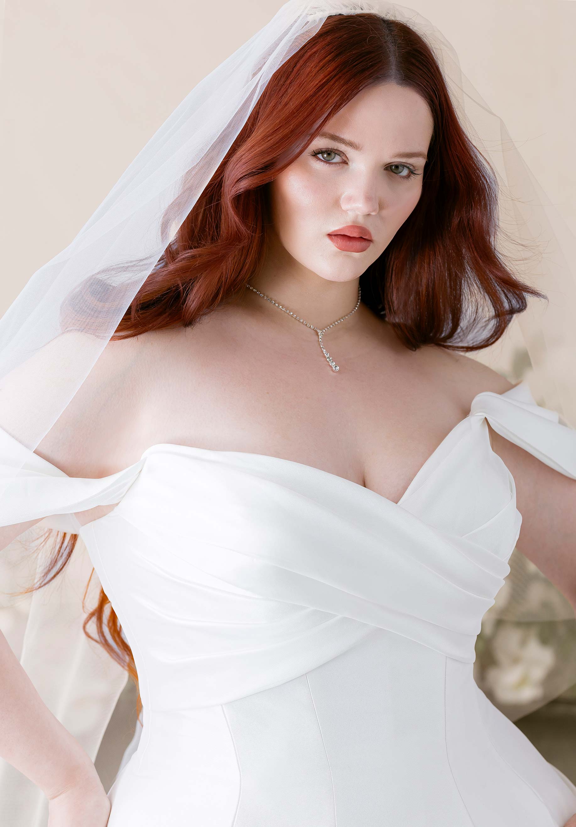 morilee-kalina-brautkleid-ballkleid-mit-cat-eye-ausschnitt image 3