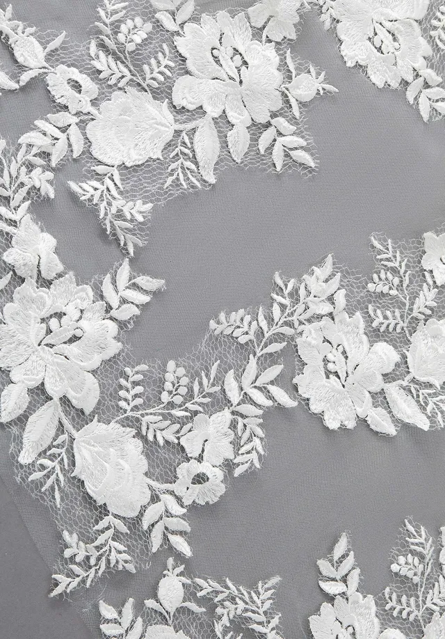 morilee-floral-lace-brautschleier-kathedralenl-nge image 1