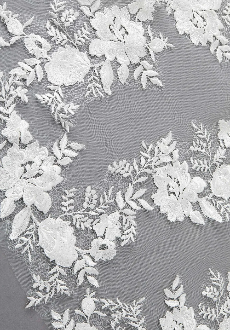 morilee-floral-lace-brautschleier-kathedralenl-nge image 1