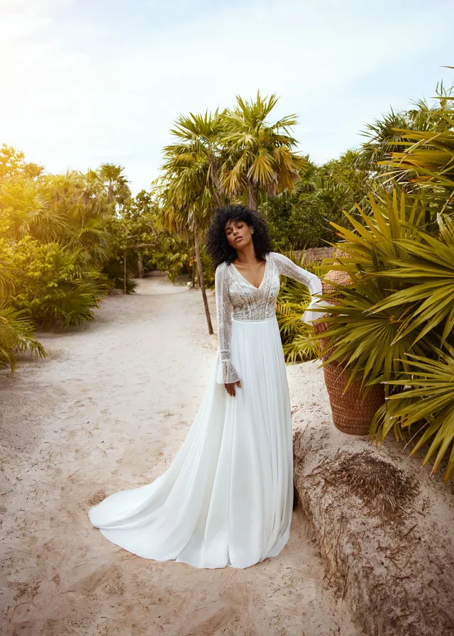 gbs-herve-paris-bridal-beau-brautkleid-mystical-collection image 1
