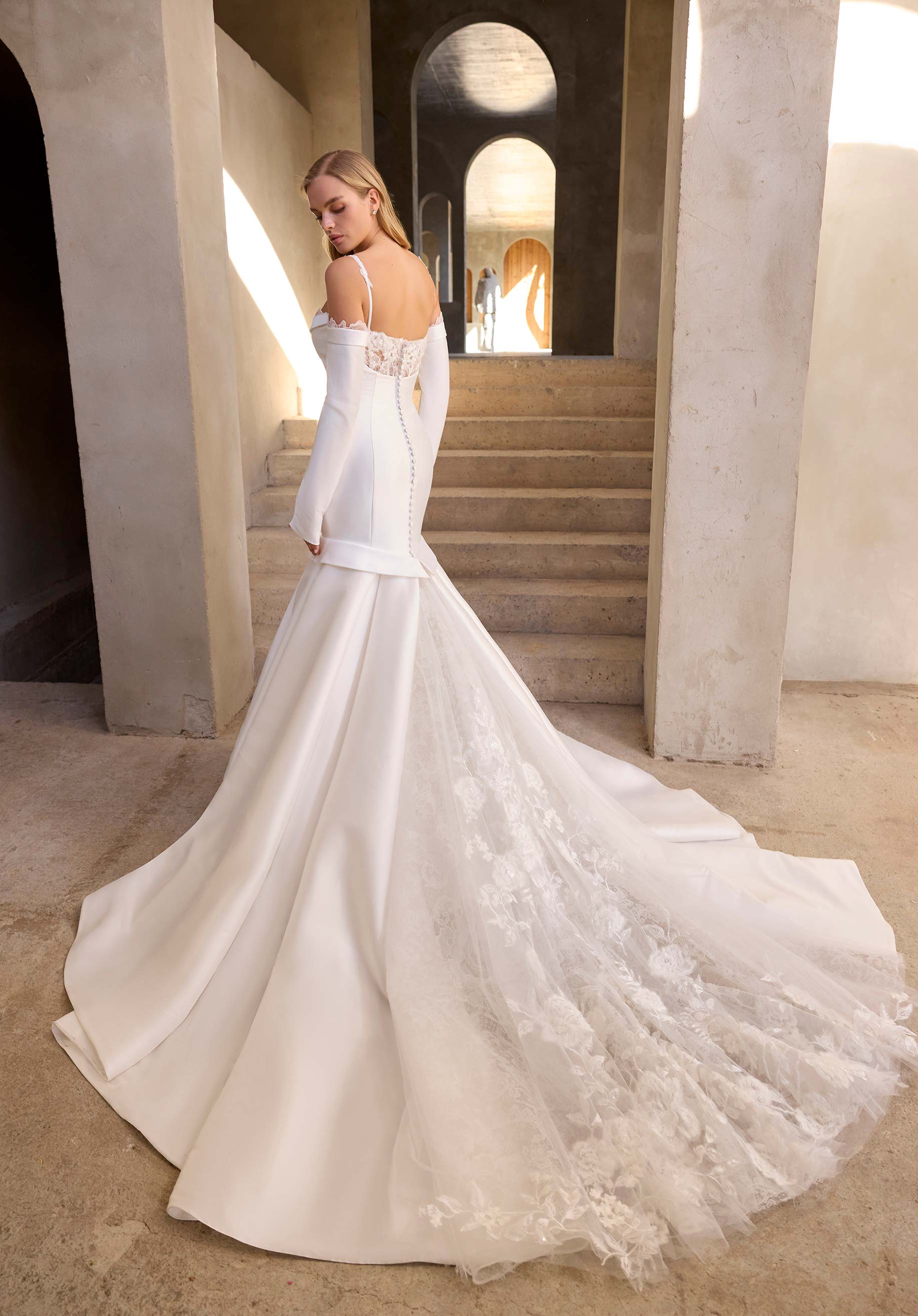 morilee-renni-brautkleid-mikado-mermaid-mit-abnehmbaren-rmeln image 4