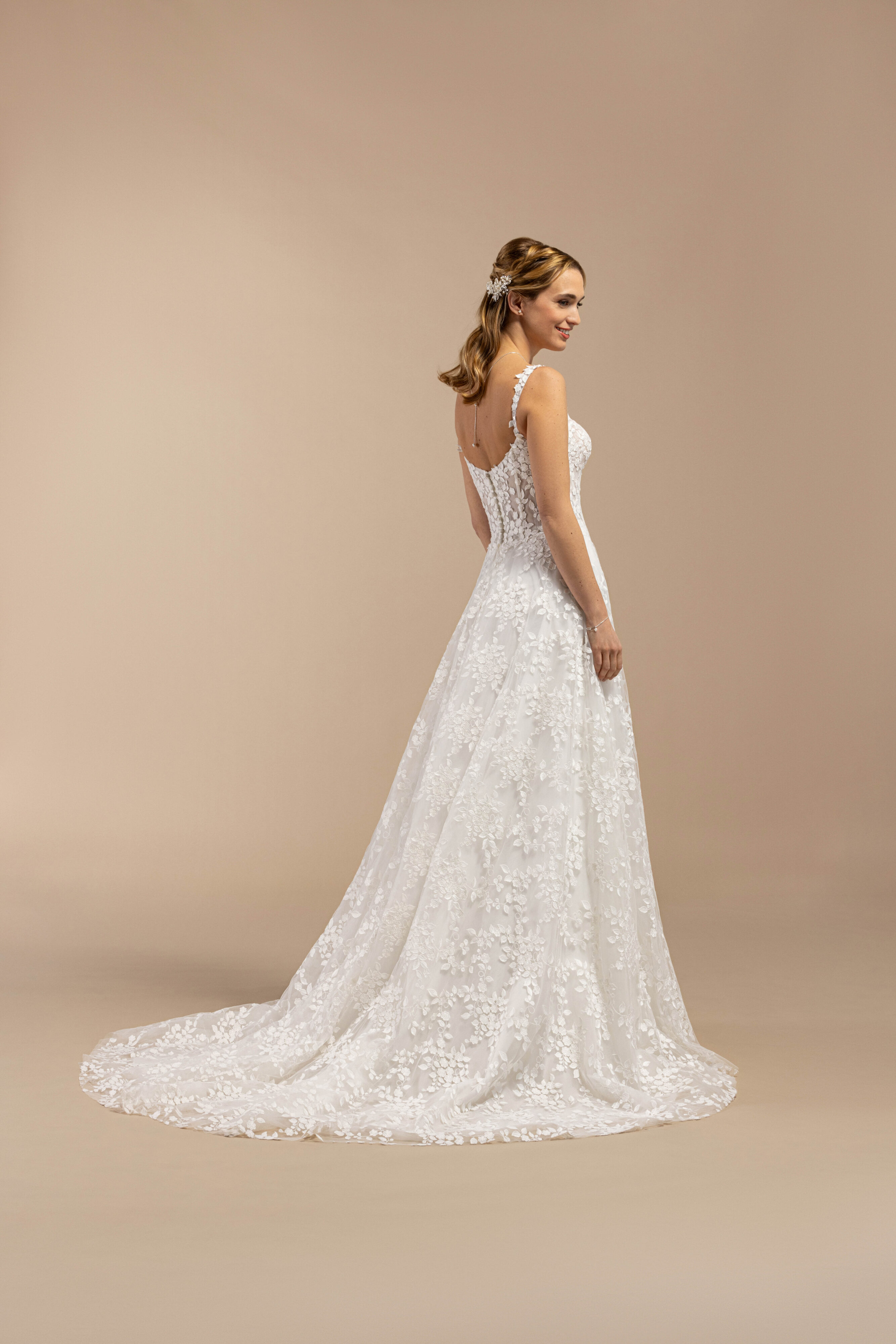 eglantine-bergamote-brautkleid-ivory-wei-gr-e-34-74 image 3