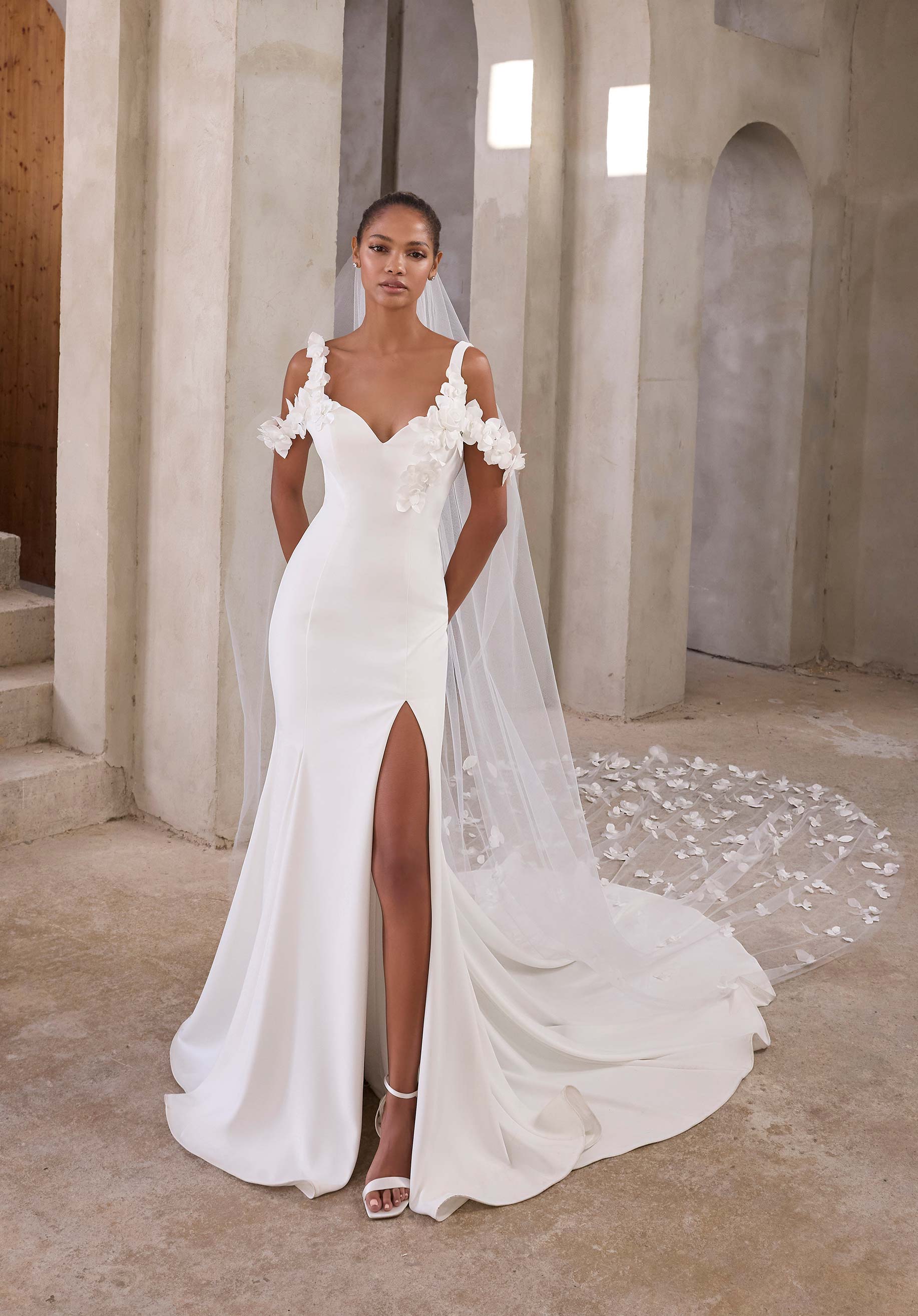 morilee-xanthe-brautkleid-crepe-fit-flare-mit-3d-bl-ten-und-schlitz image 1