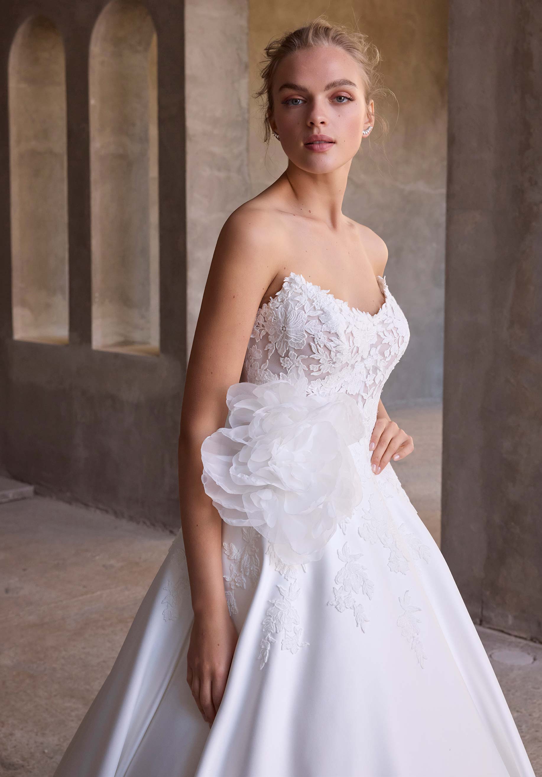 morilee-clio-brautkleid-ballkleid-spitze-satin-mit-3d-bl-te image 2