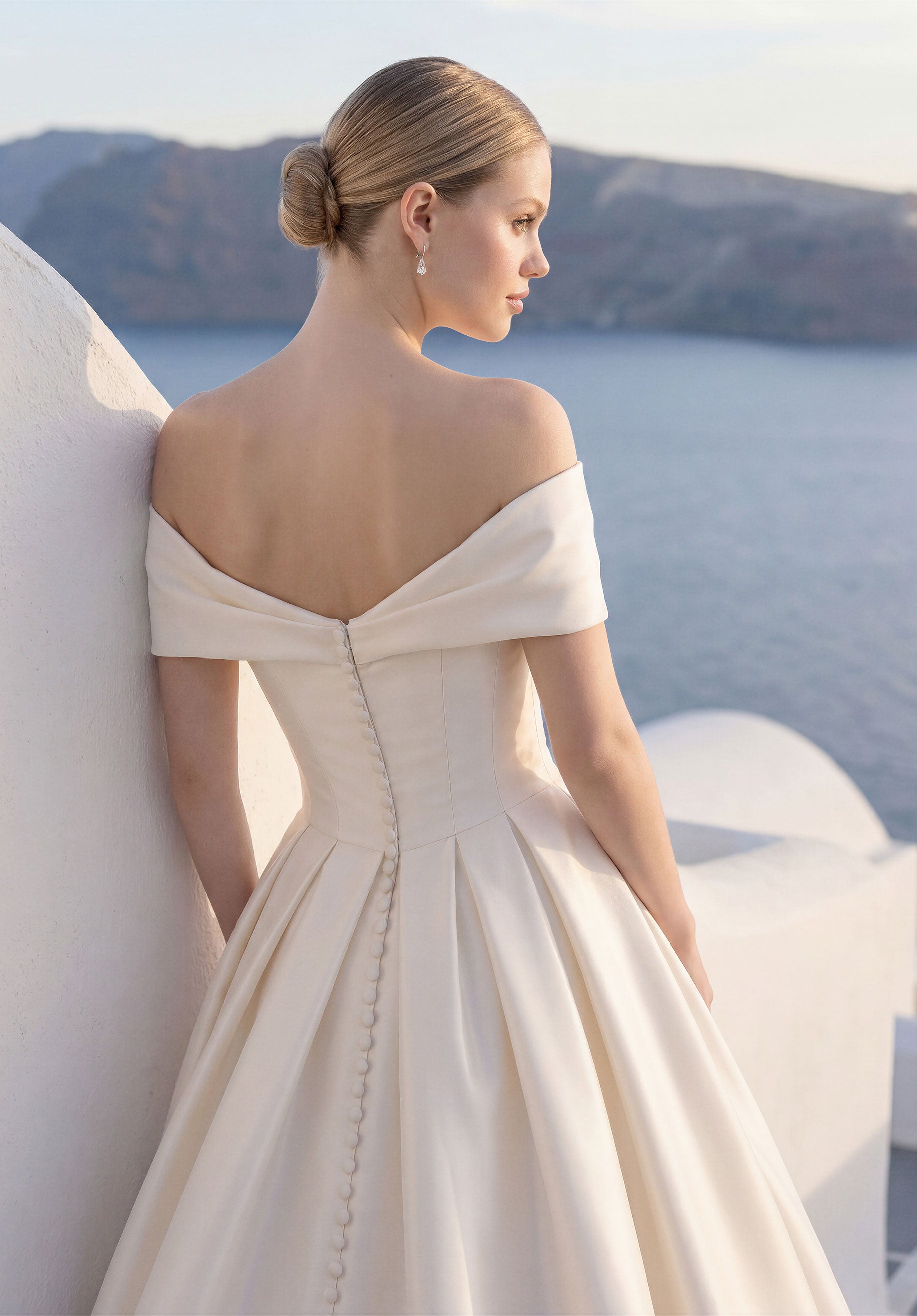 morilee-tenera-satin-brautkleid-off-shoulder-ballkleid image 4