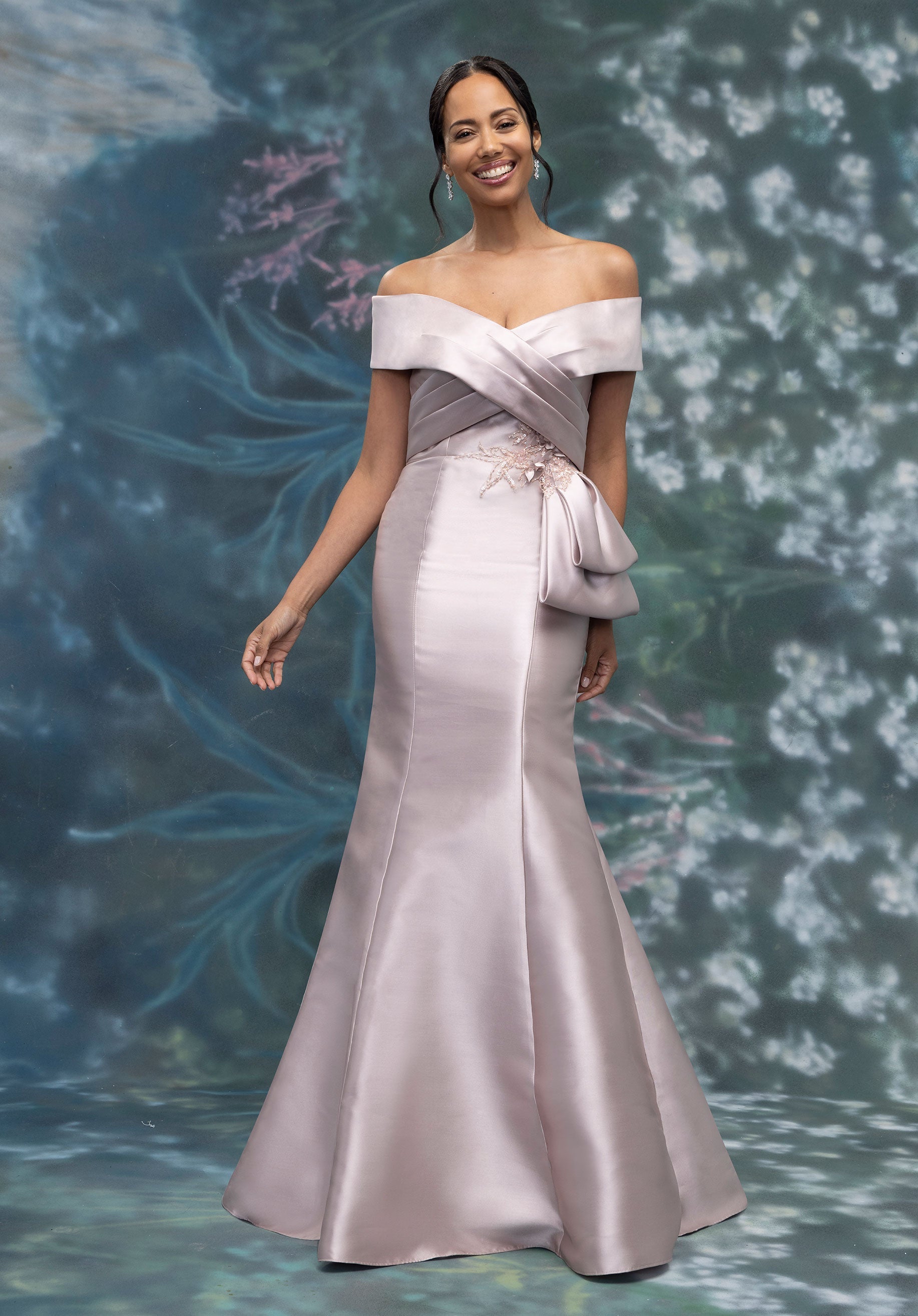 morilee-mikado-meerjungfrau-abendkleid-portrait-ausschnitt-kristall image 4