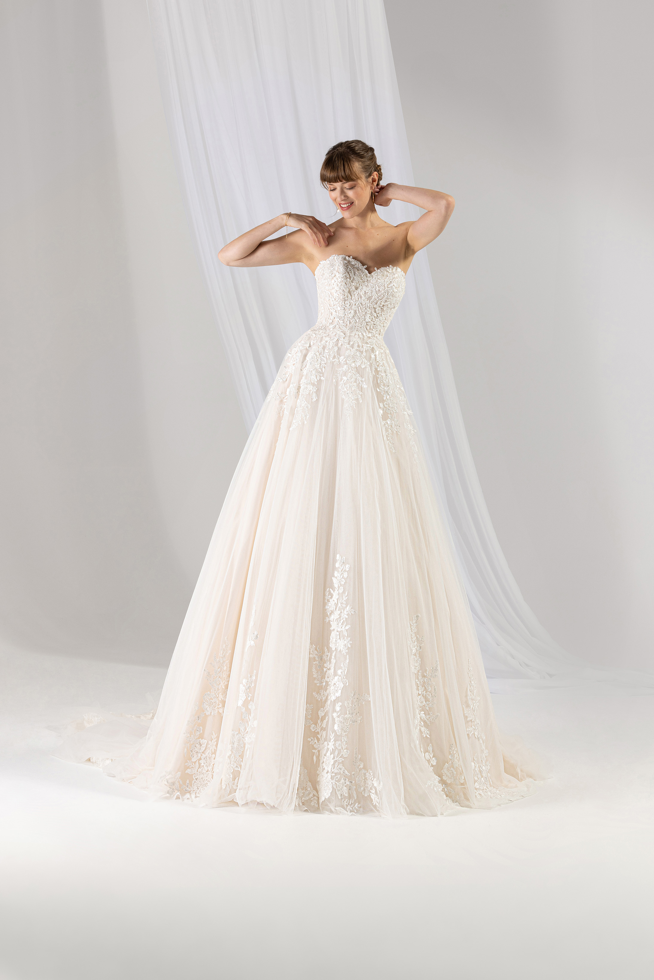eglantine-johanna-atelier-brautkleid-ivoire-ros-gr-34-64 image 3