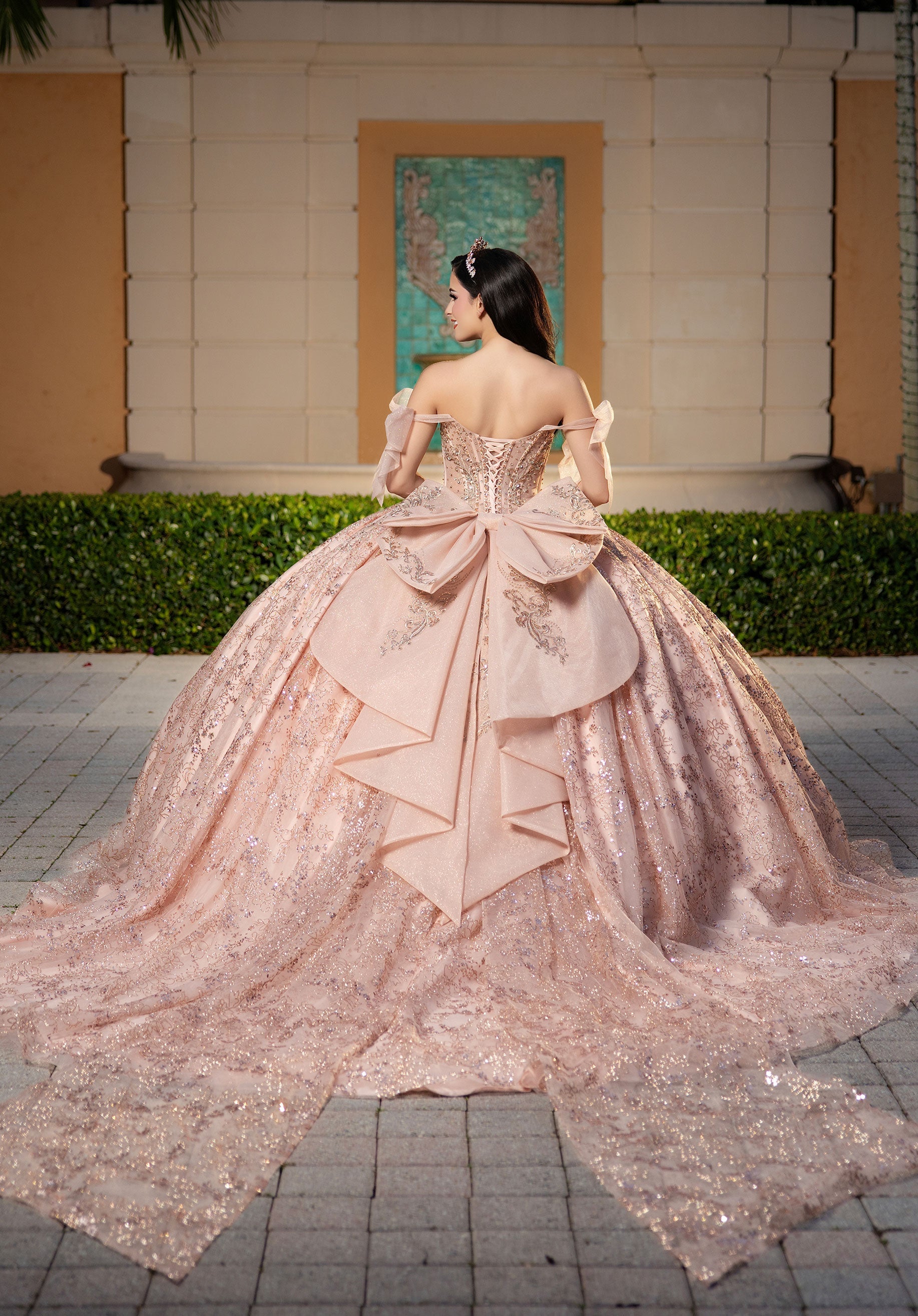 morilee-clara-quincea-era-ballkleid-glitzer-t-ll-mit-bow-rmeln image 6