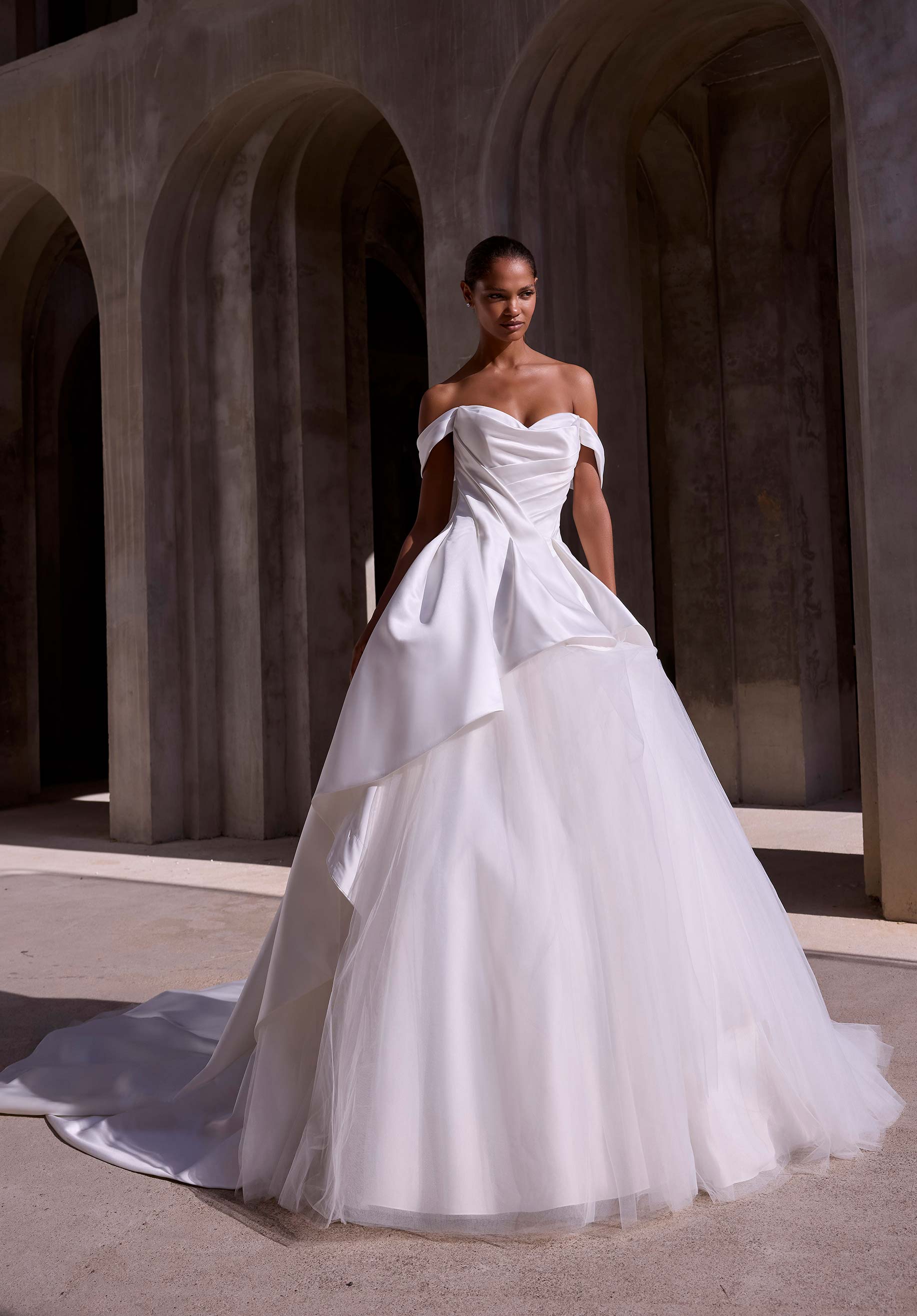 morilee-nuwa-satin-ballkleid-brautkleid-schulterfrei image 4