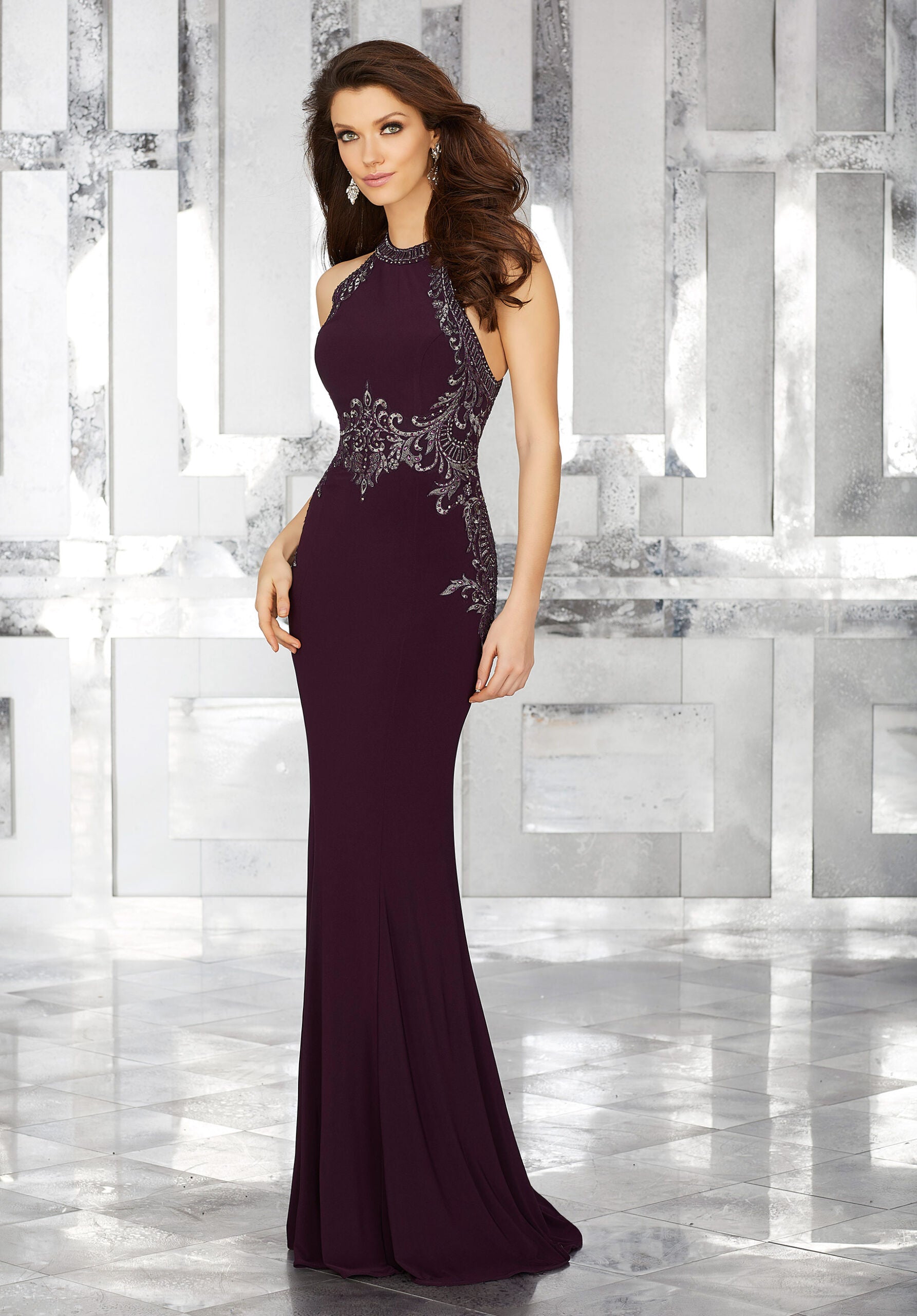morilee-jersey-abendkleid-figurbetont-mit-kristall-stickerei-und-stola image 7
