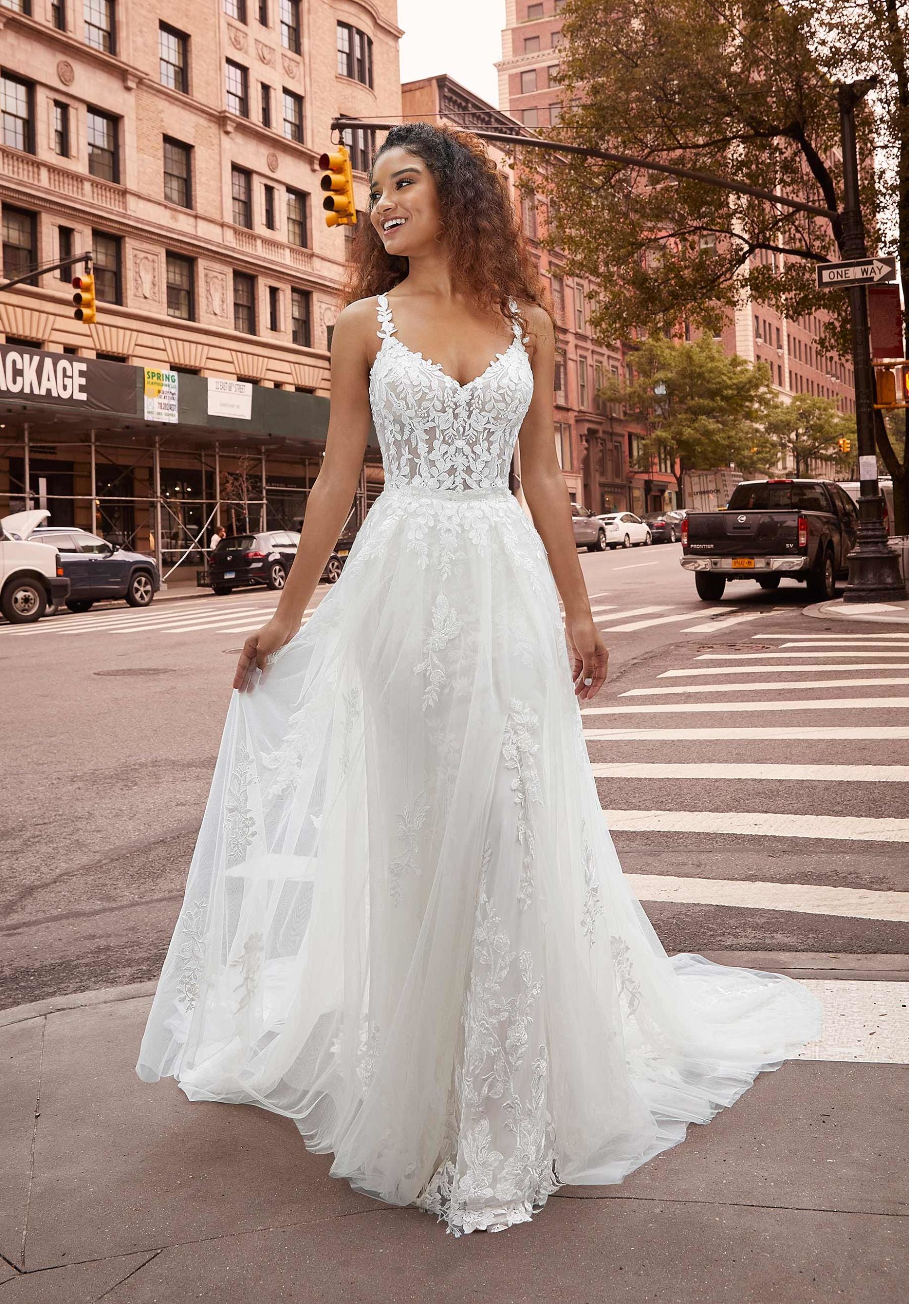 morilee-t-ll-overskirt-mit-frosted-lace-braut-berrock image 1