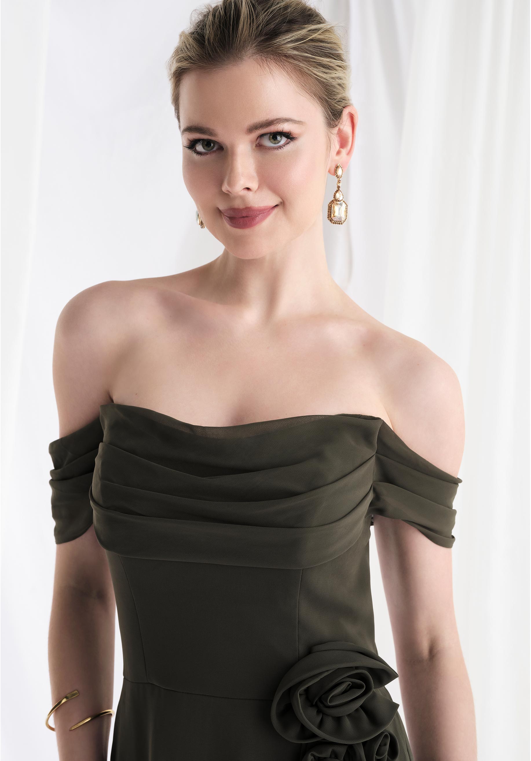 morilee-abendkleid-a-linie-chiffon-drapiert-mit-3d-blumen-off-shoulder image 6