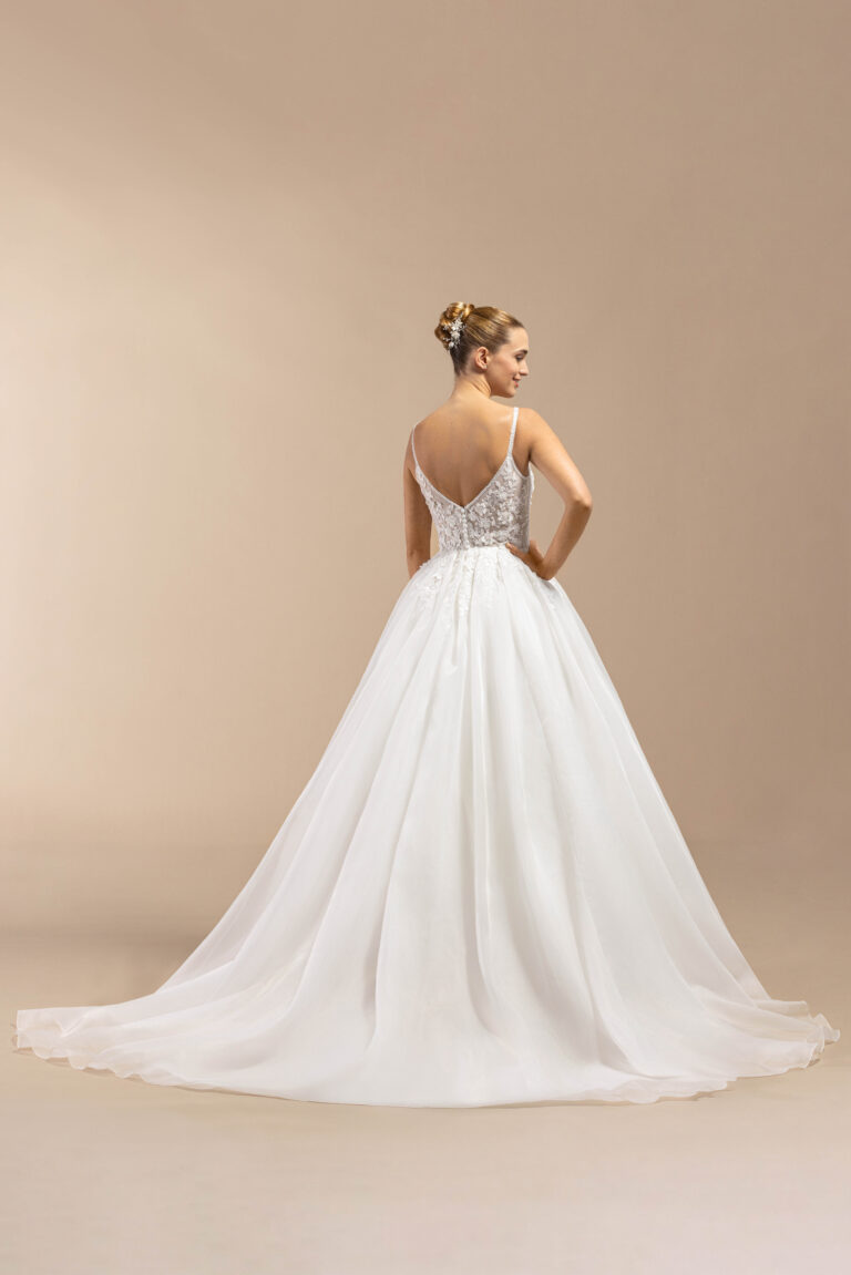 eglantine-butterfly-brautkleid-in-ivoire-wei image 2