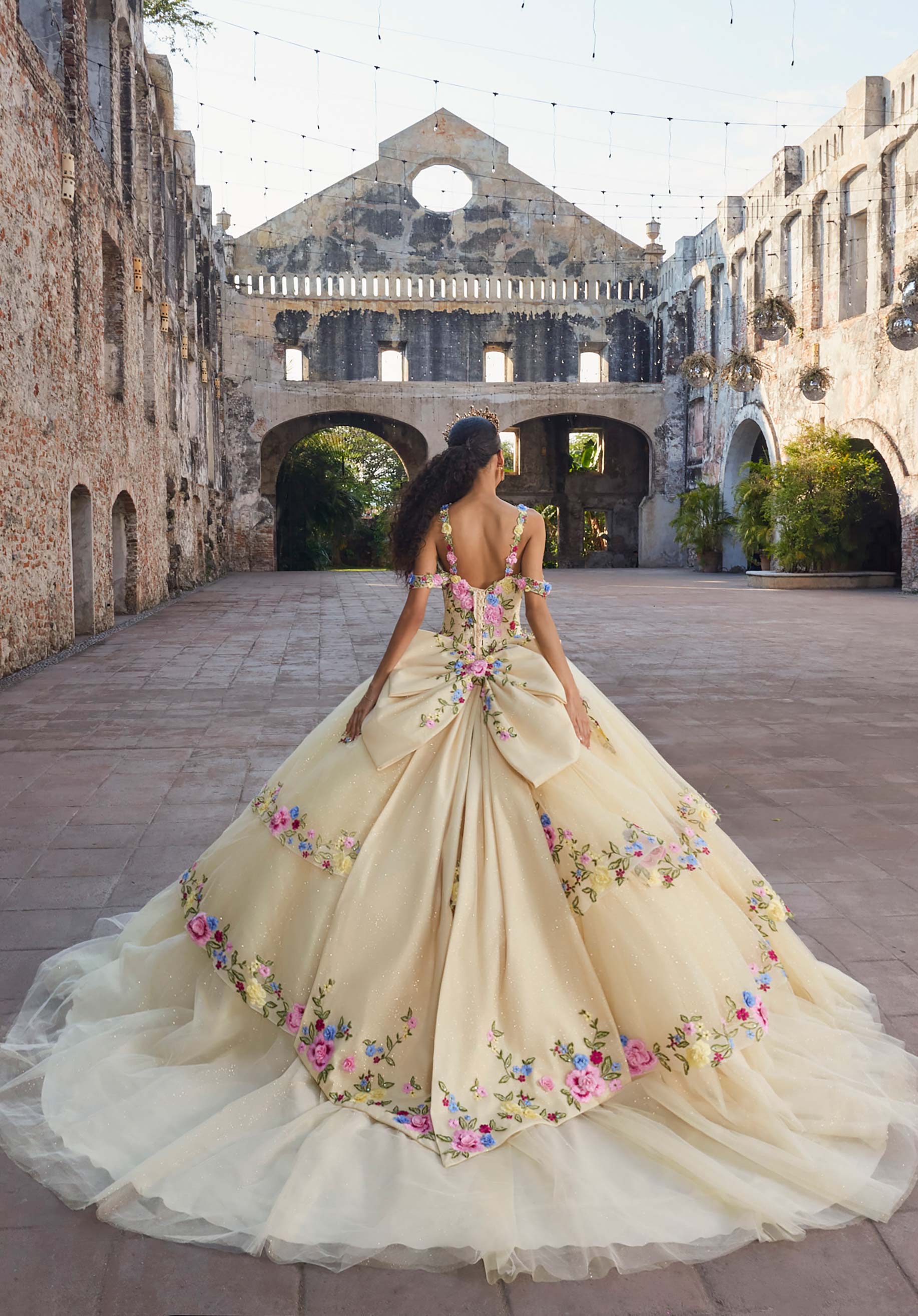 morilee-austyn-quincea-era-kleid-t-ll-mit-korsett-und-schleppe image 7