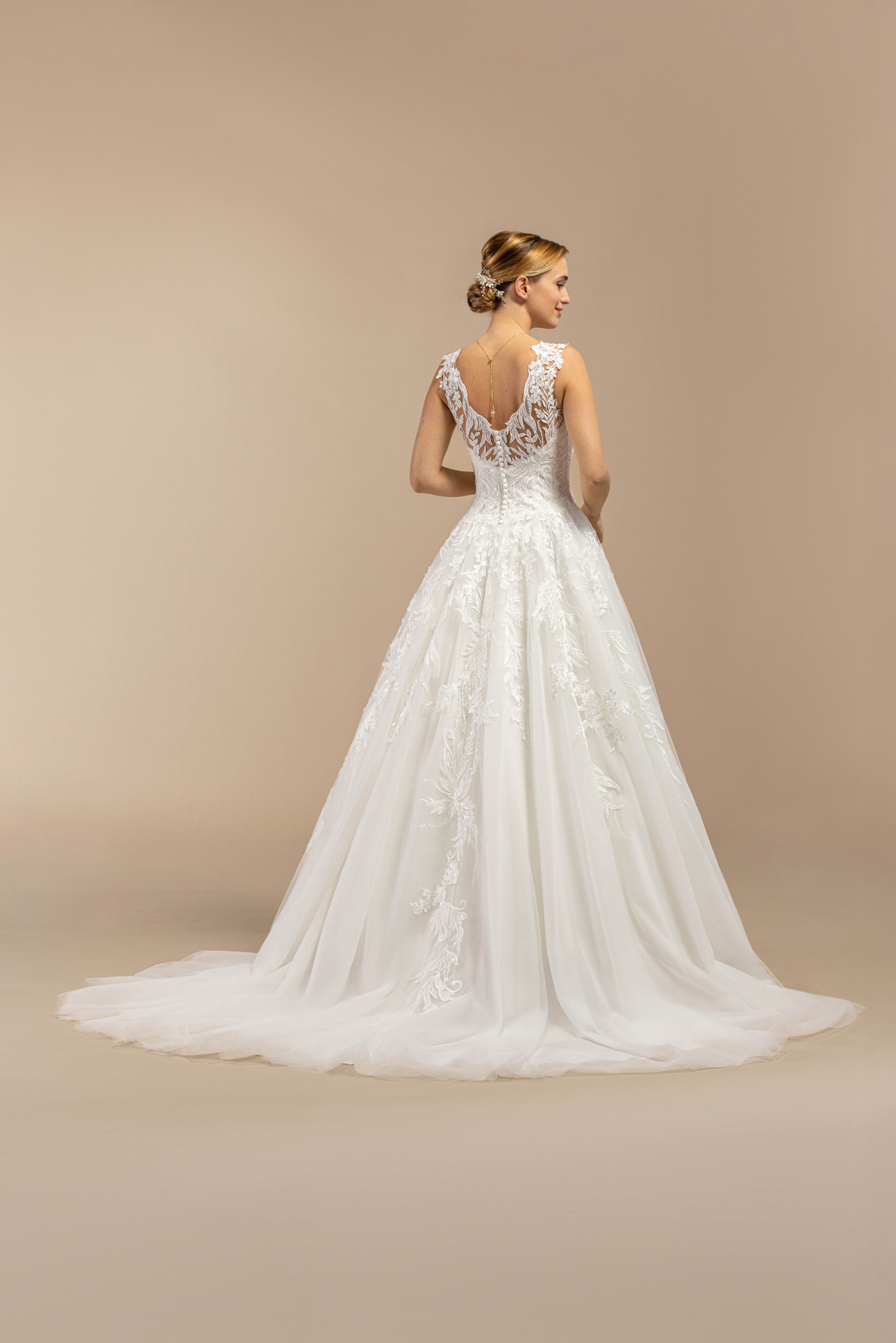eglantine-bahamas-brautkleid-ivoire-wei-gr-e-34-74 image 3