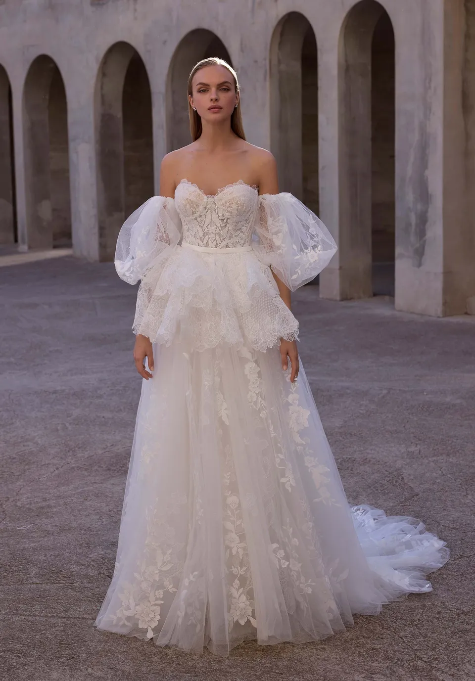 morilee-cordia-brautkleid-a-linie-strapless-mit-peplum-und-puff-rmel image 1