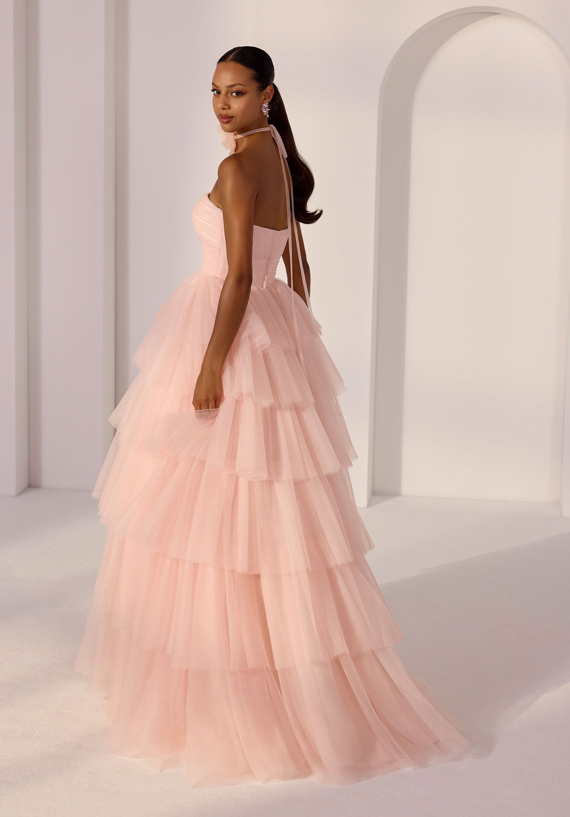morilee-tiered-tulle-a-linie-partykleid-mit-cutout-oberteil image 3