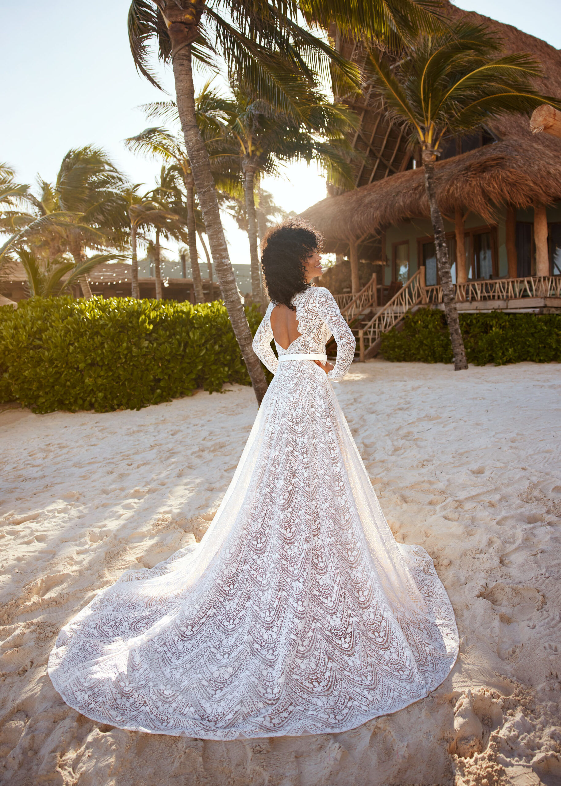 gbs-herve-paris-bridal-brisa-brautkleid-mystical-collection image 2