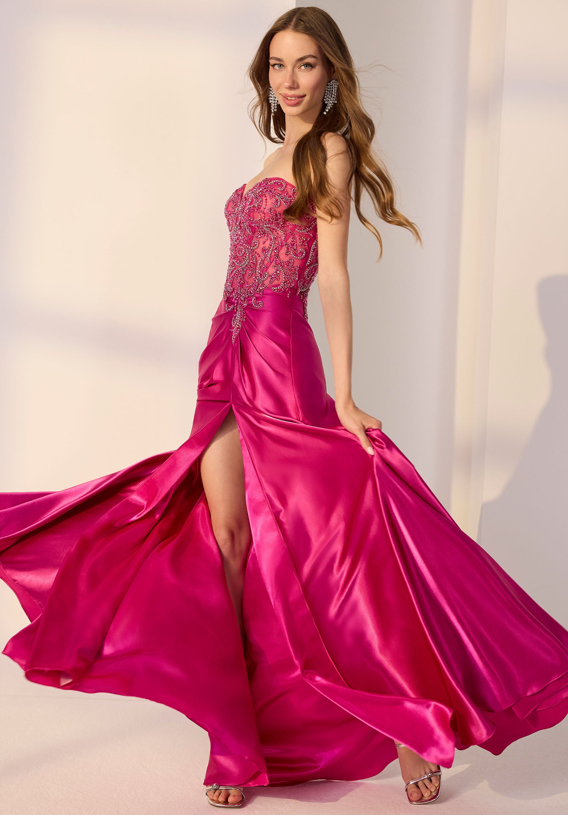 morilee-sheer-beaded-bodice-party-dress-a-linie-charmeuse-asymmetrisch-drapiert- image 3