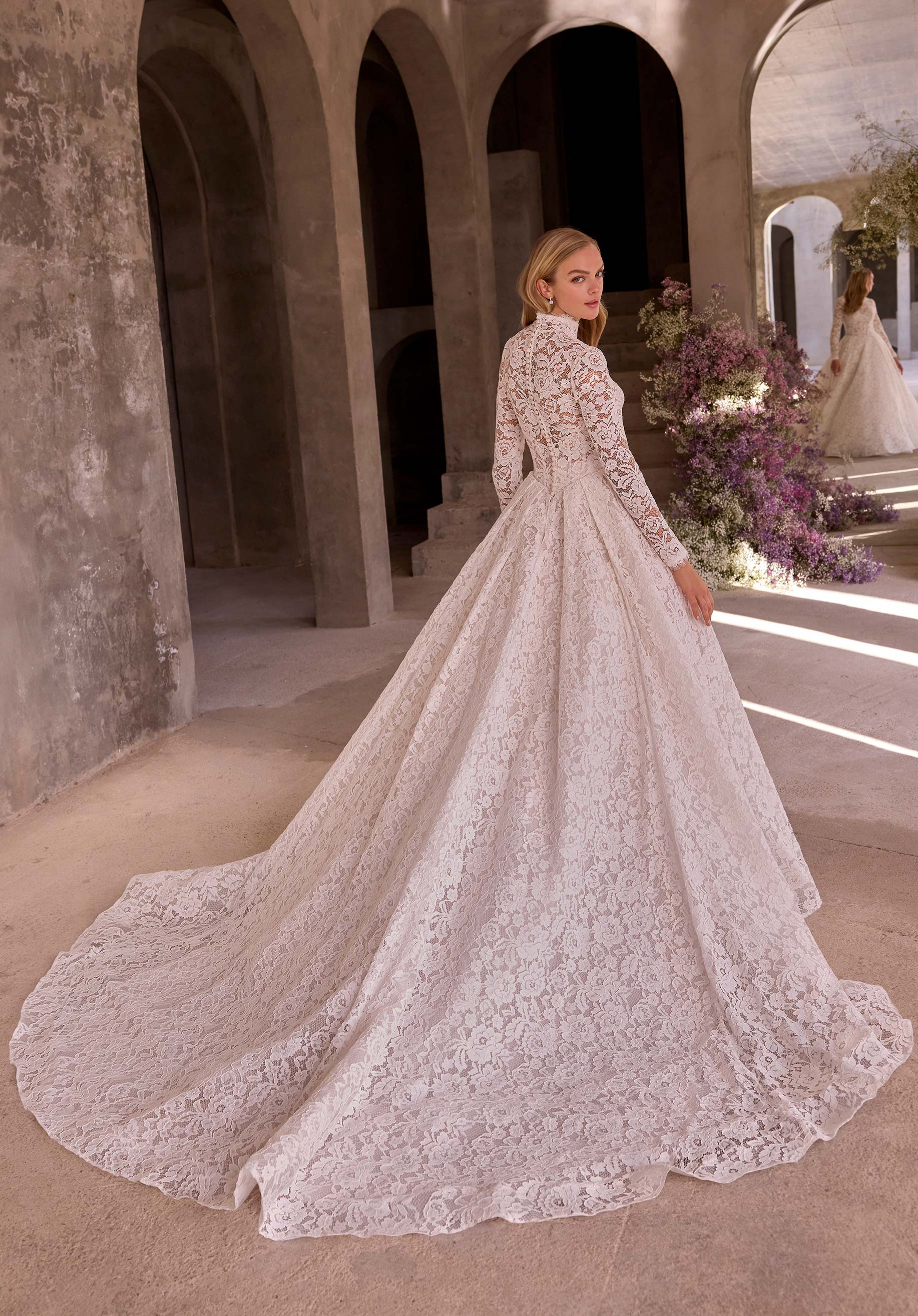 morilee-delia-brautkleid-peony-spitze-ballkleid-langarm image 3