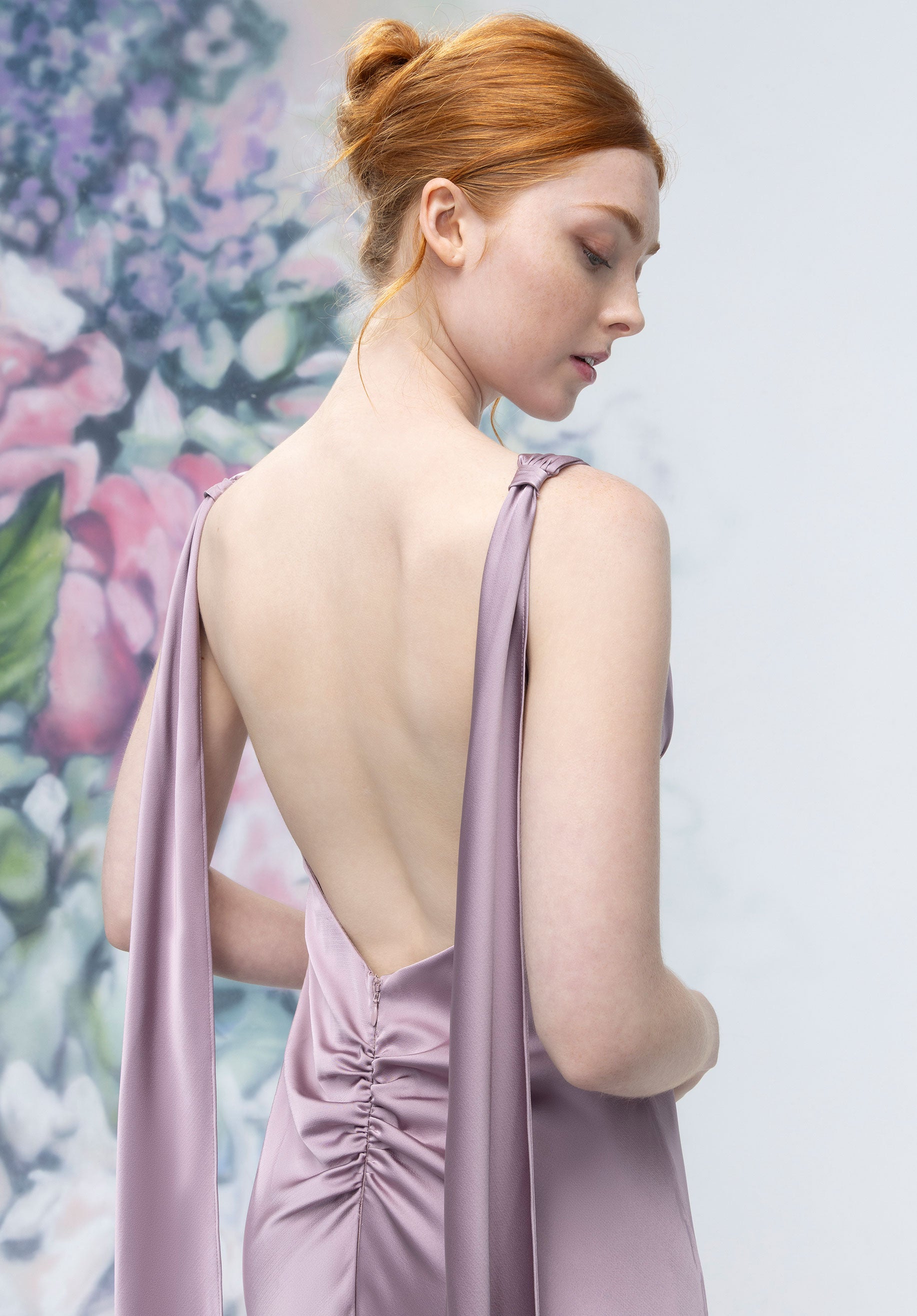 morilee-brautjungfernkleid-satin-v-ausschnitt-empire-mit-halstuch image 3