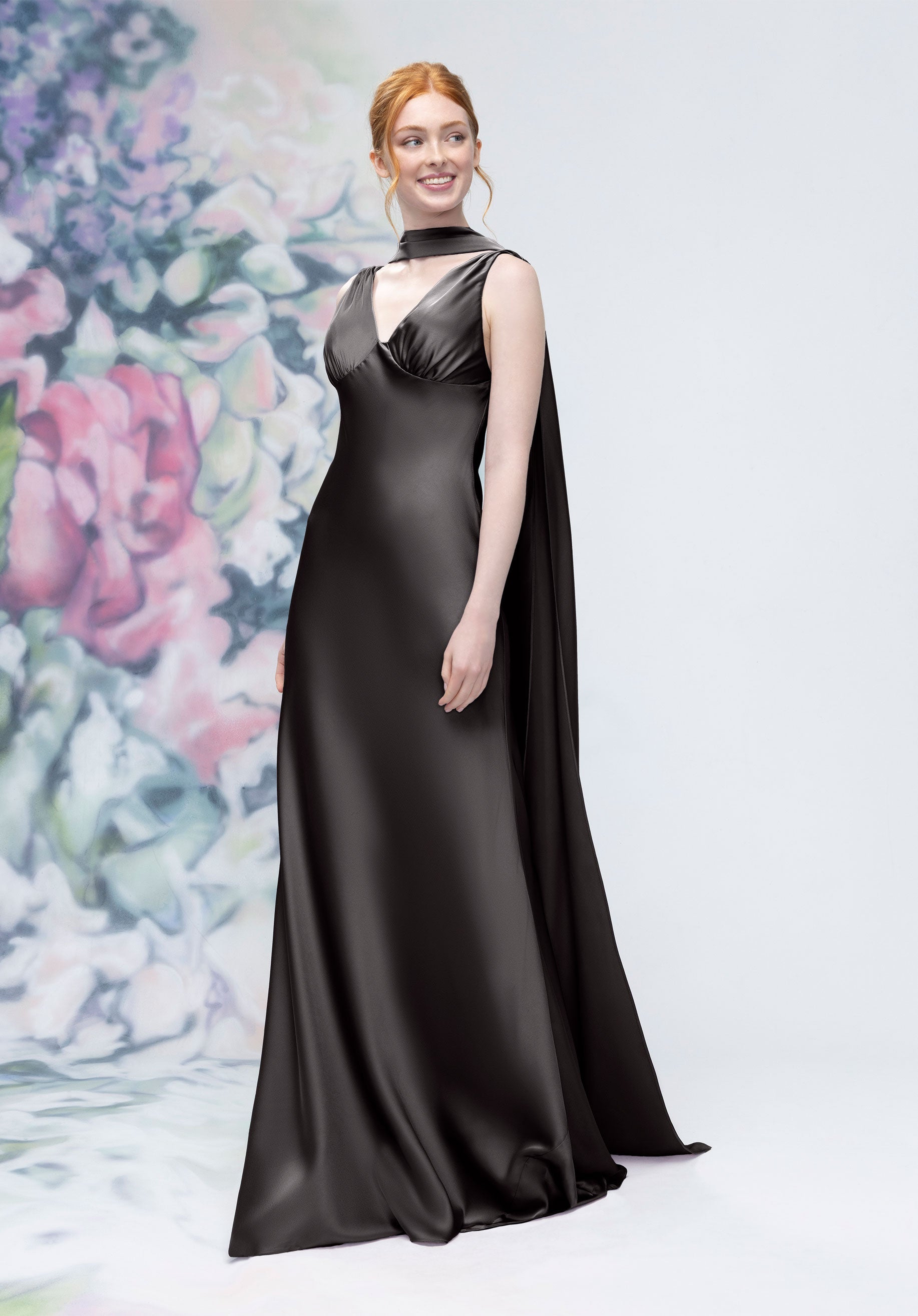 morilee-brautjungfernkleid-satin-v-ausschnitt-empire-mit-halstuch image 5
