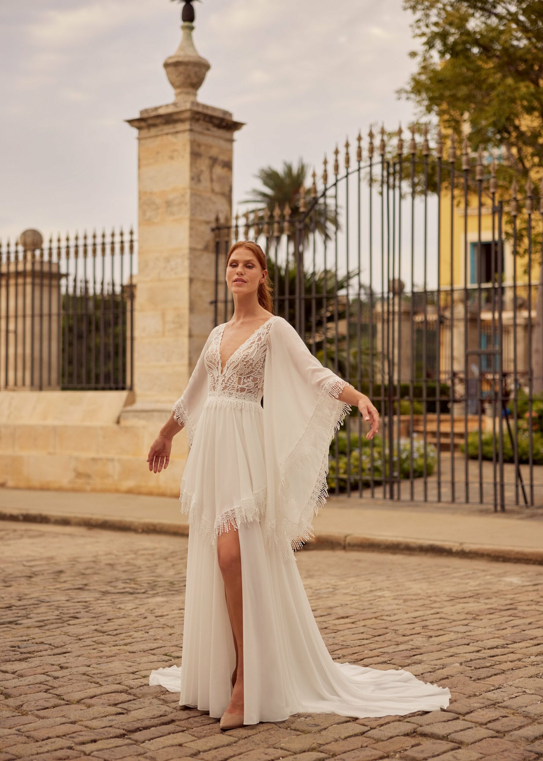gbs-herve-paris-bridal-leo-brautkleid-libre-collection image 1