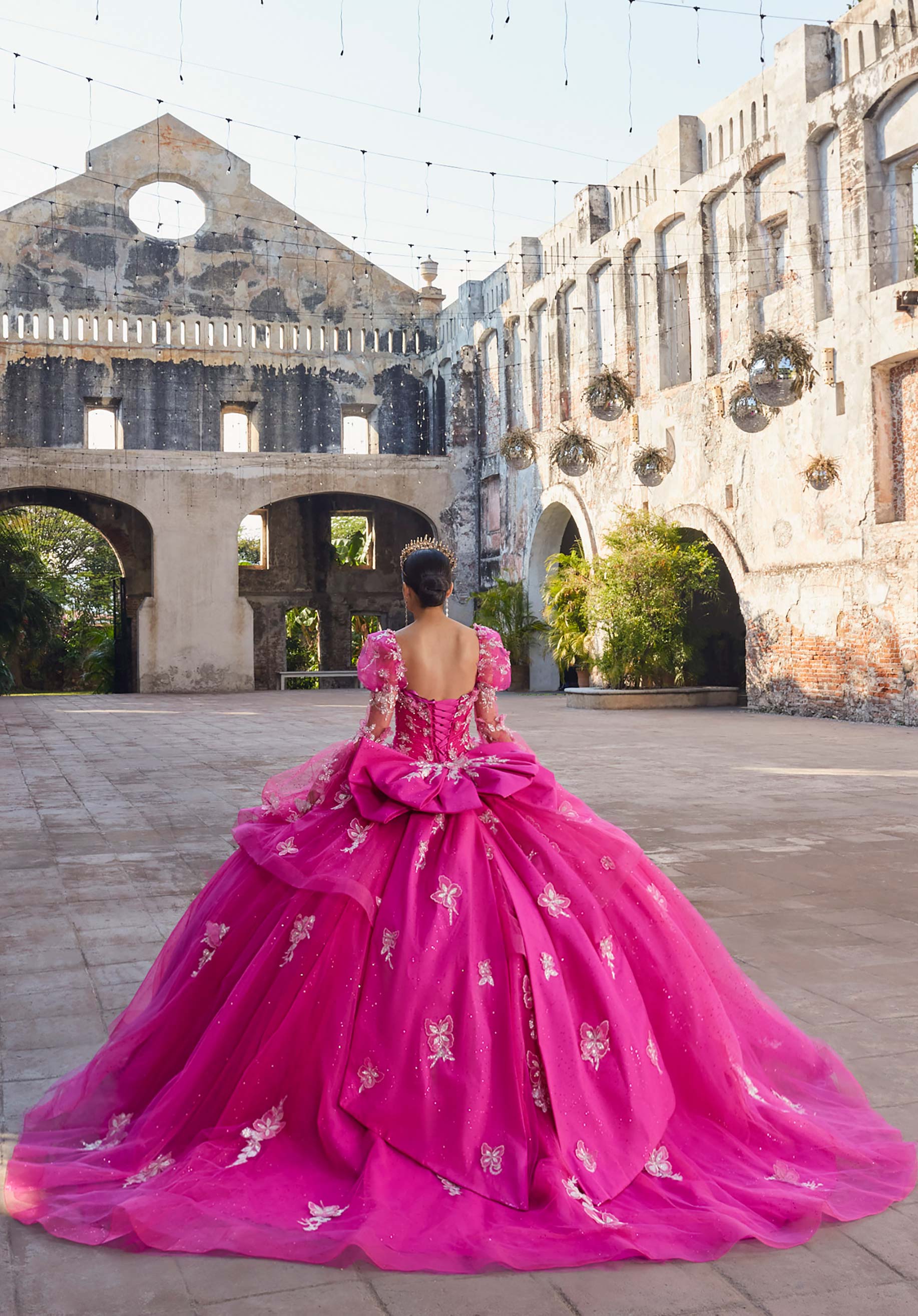 morilee-vizcaya-andrea-quincea-era-ballkleid-schmetterling image 6