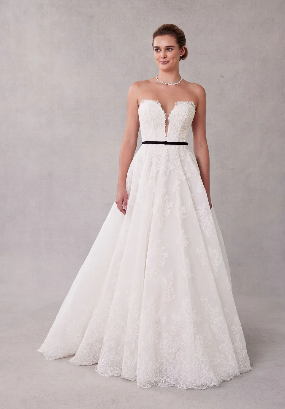 morilee-sivan-ballkleid-brautkleid-mit-alencon-spitze image 1