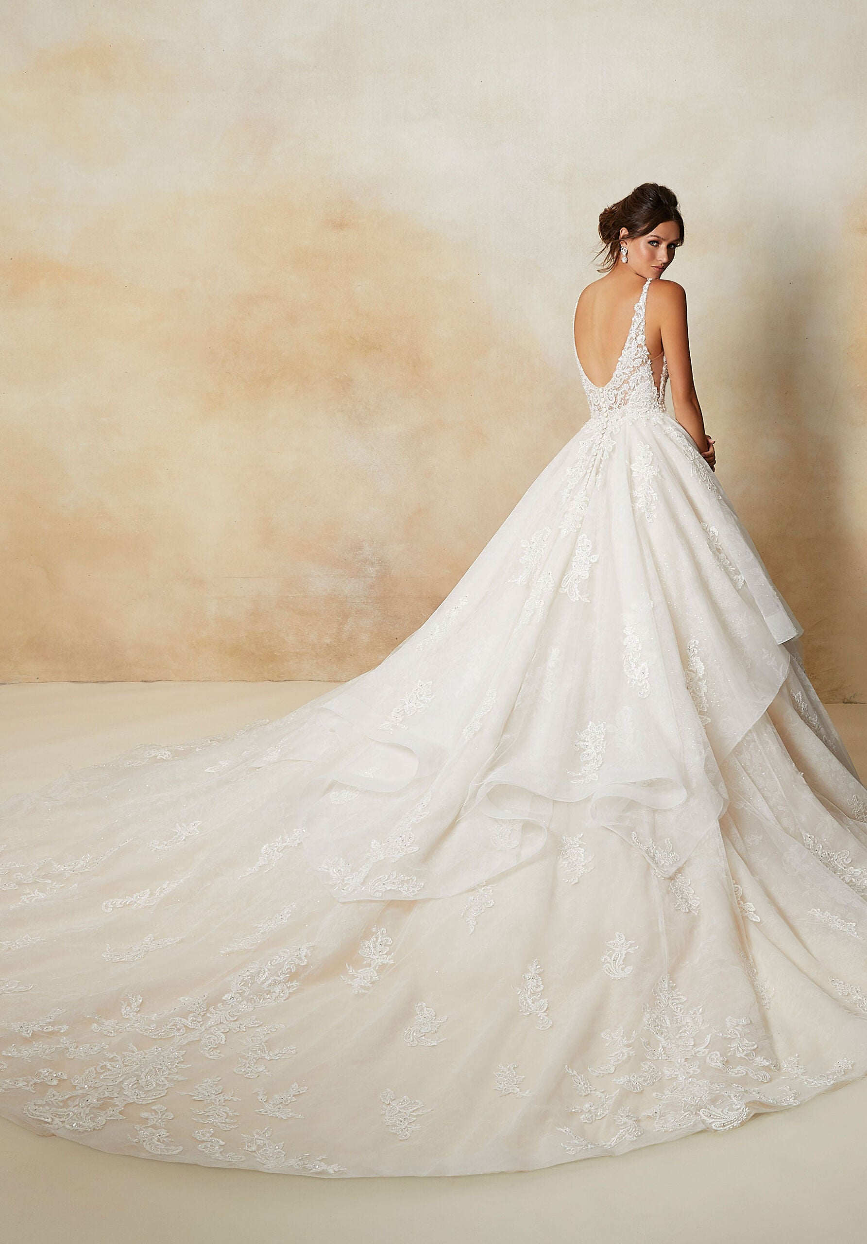 morilee-sage-brautkleid-glitzer-ballkleid-mit-schleppe image 3