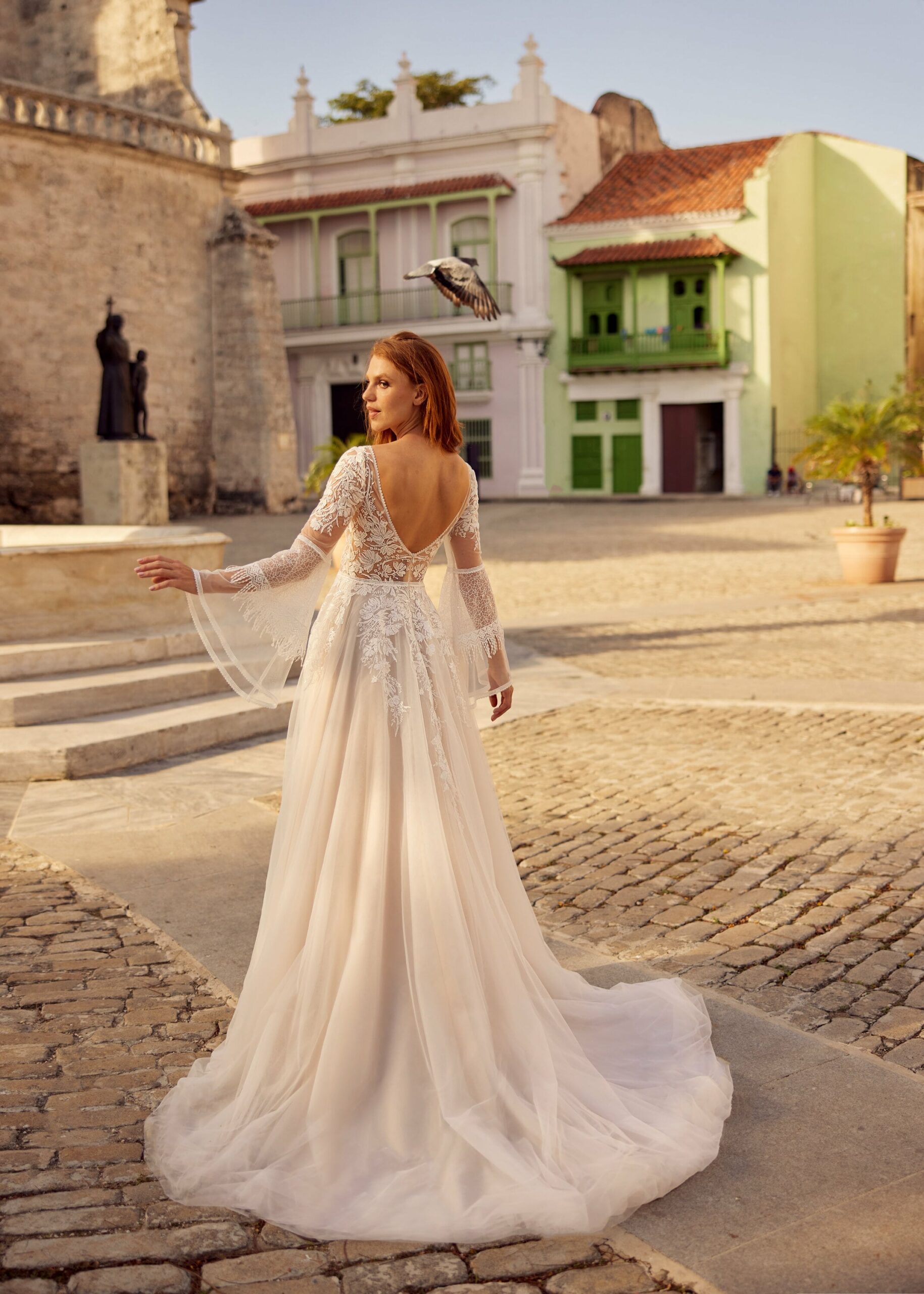 gbs-herve-paris-bridal-lola-brautkleid-libre-collection image 2