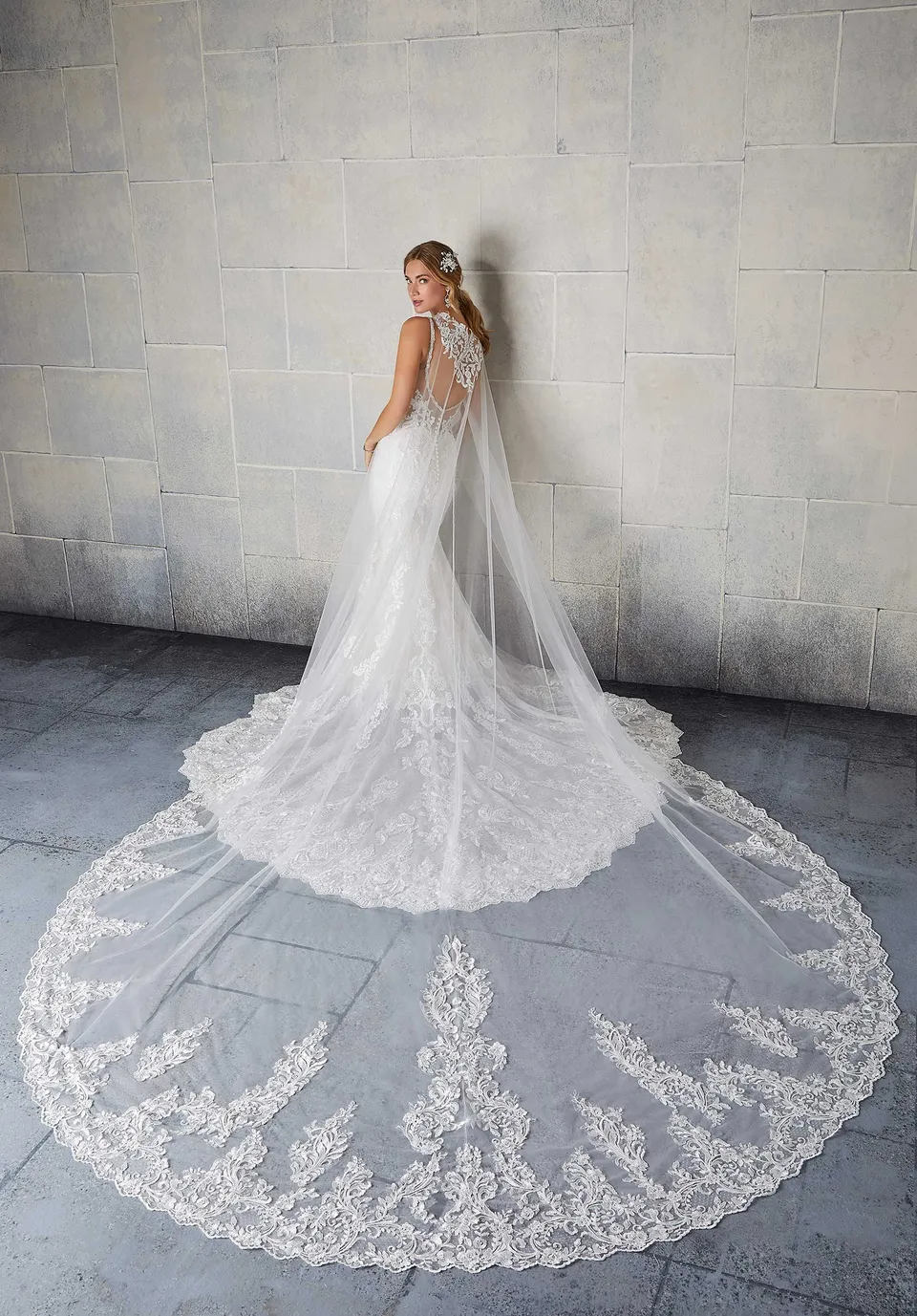 morilee-t-ll-cape-mit-frosted-spitzenbesatz-brautcape image 1
