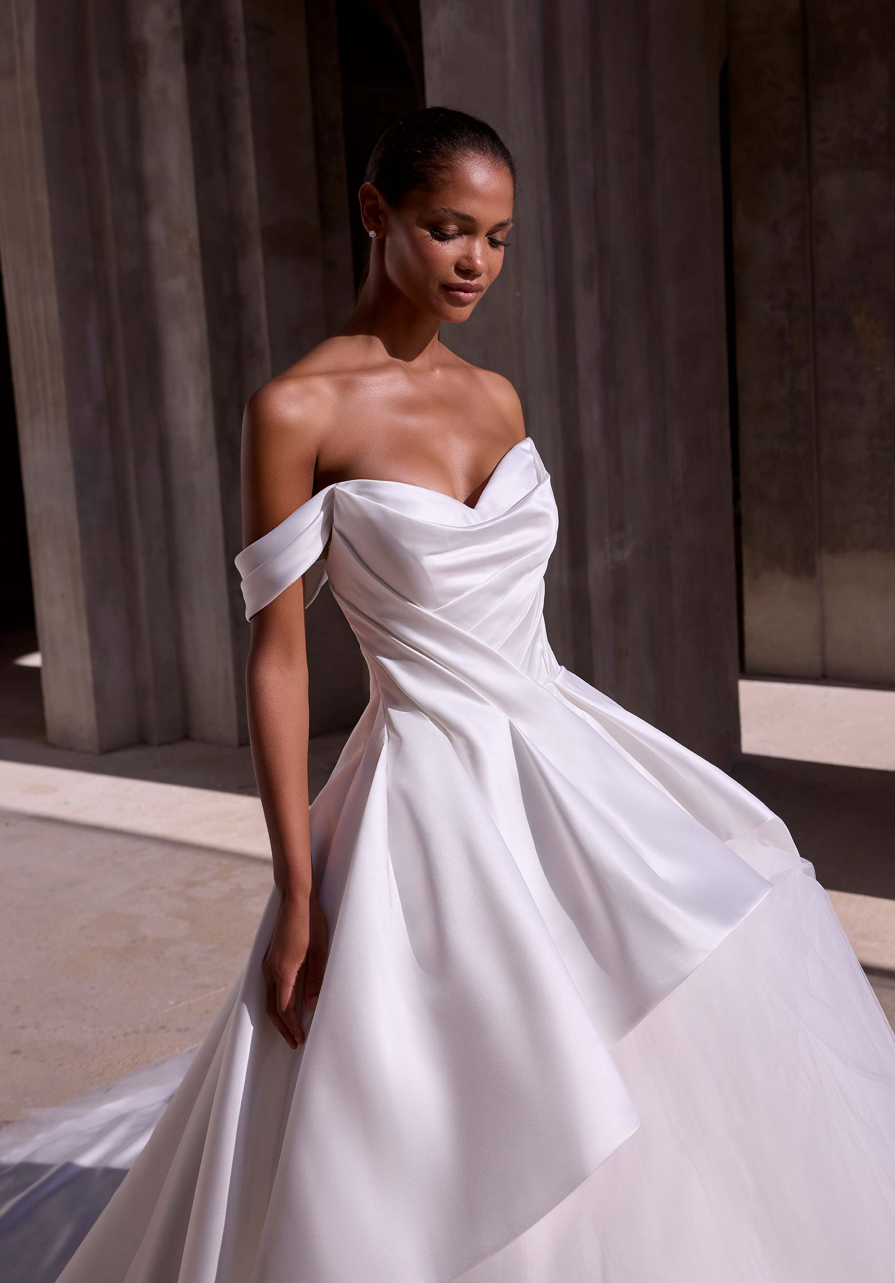 morilee-nuwa-satin-ballkleid-brautkleid-schulterfrei image 5